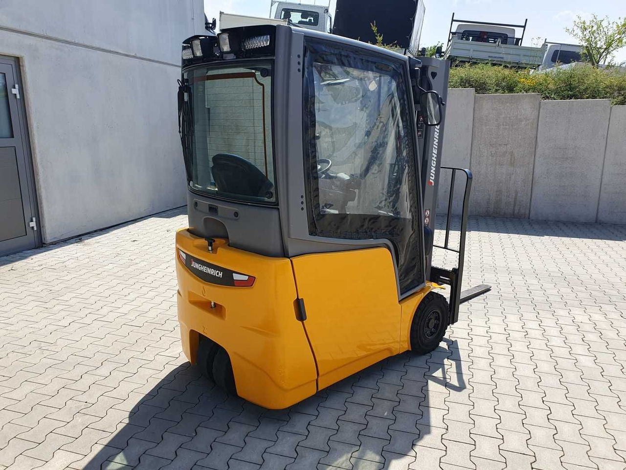 Jungheinrich EFG 215 / Triplex 4.25m / SS / nur 1.680h / 2021 - رافعة شوكية كهربائية: صورة 3 Jungheinrich EFG 215 / Triplex 4.25m / SS / nur 1.680h / 2021 - رافعة شوكية كهربائية: صورة 3