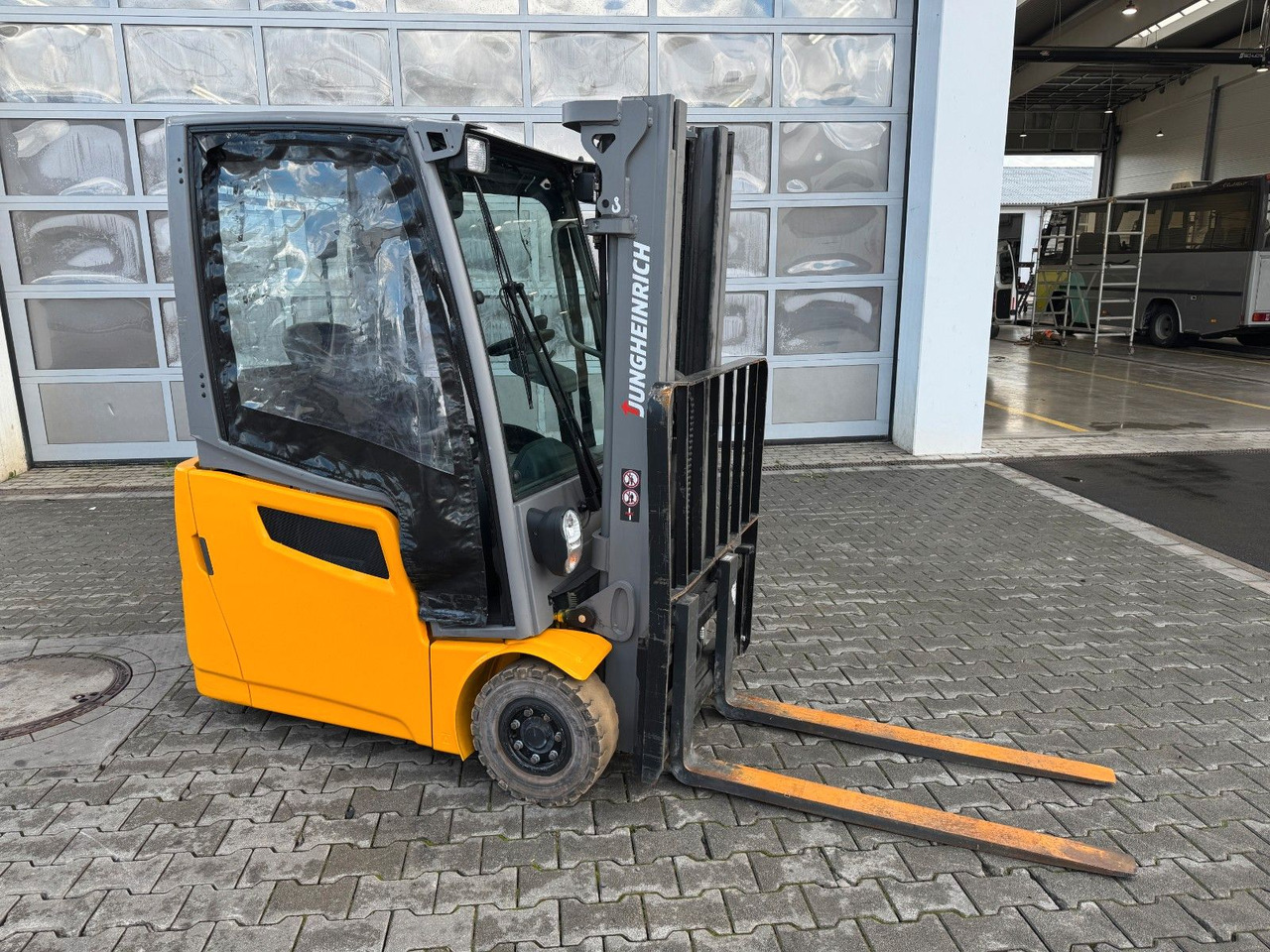 Jungheinrich EFG 215 / Triplex: 4.25m! / SS / nur 3.092h! - رافعة شوكية كهربائية: صورة 5 Jungheinrich EFG 215 / Triplex: 4.25m! / SS / nur 3.092h! - رافعة شوكية كهربائية: صورة 5