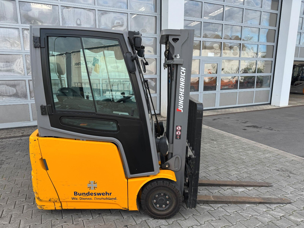 Jungheinrich EFG 215 / Triplex: 4.25m! / SS / nur 716h! - رافعة شوكية كهربائية: صورة 2 Jungheinrich EFG 215 / Triplex: 4.25m! / SS / nur 716h! - رافعة شوكية كهربائية: صورة 2
