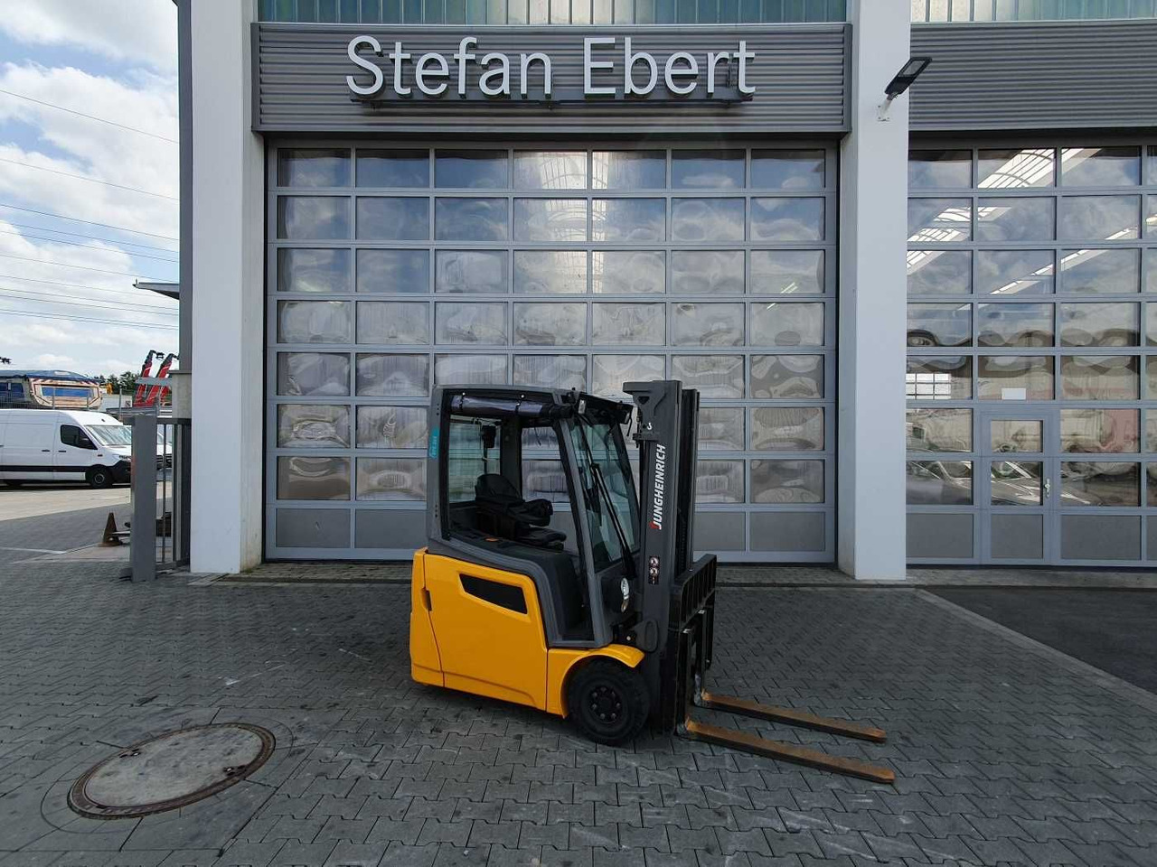 Jungheinrich EFG 215 / Triplex: 4.25m! / nur 3.439h! / 2022 - رافعة شوكية كهربائية: صورة 1 Jungheinrich EFG 215 / Triplex: 4.25m! / nur 3.439h! / 2022 - رافعة شوكية كهربائية: صورة 1