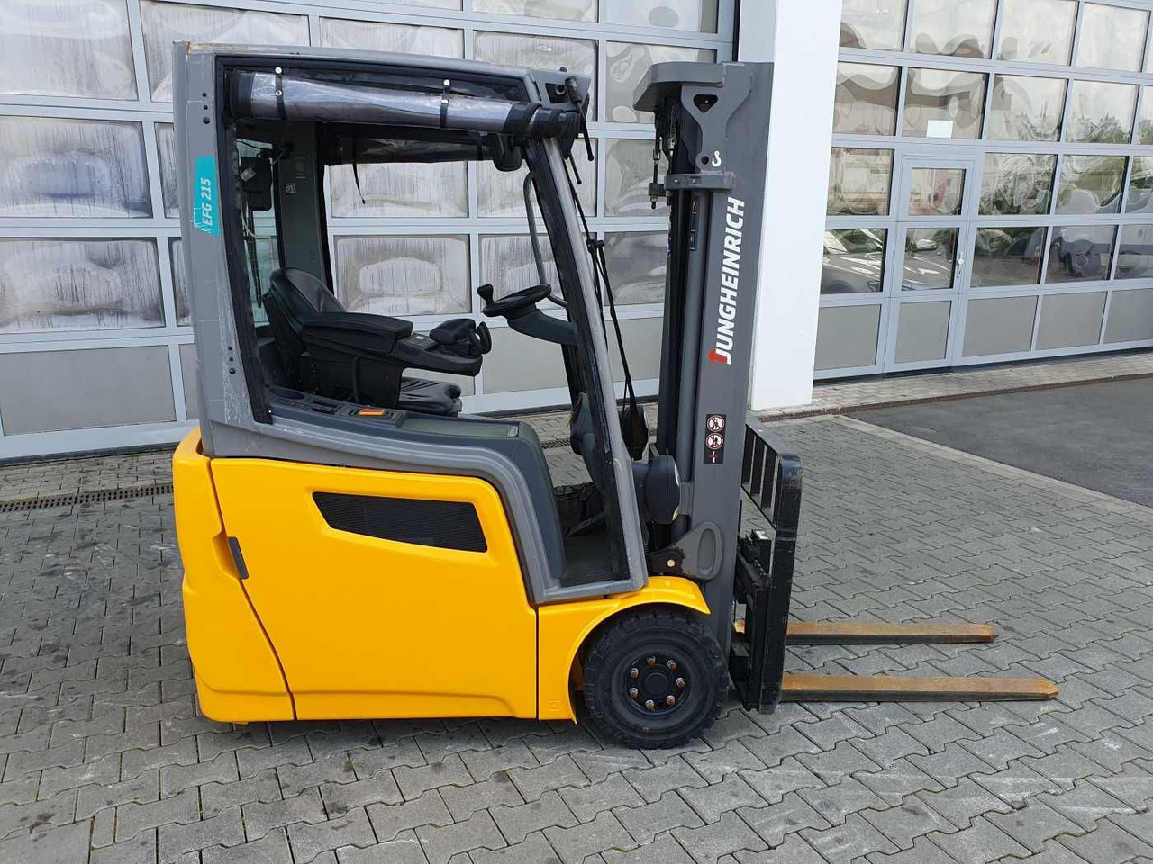 Jungheinrich EFG 215 / Triplex: 4.25m! / nur 3.439h! / 2022 - رافعة شوكية كهربائية: صورة 3 Jungheinrich EFG 215 / Triplex: 4.25m! / nur 3.439h! / 2022 - رافعة شوكية كهربائية: صورة 3