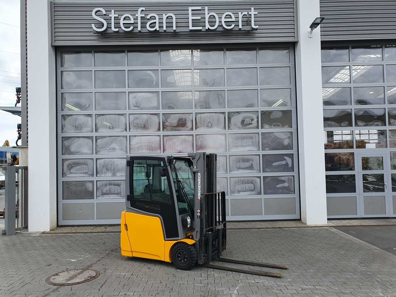 Jungheinrich EFG 215 / Triplex: 4.30m! / SS / 4.297h! - رافعة شوكية كهربائية: صورة 1 Jungheinrich EFG 215 / Triplex: 4.30m! / SS / 4.297h! - رافعة شوكية كهربائية: صورة 1