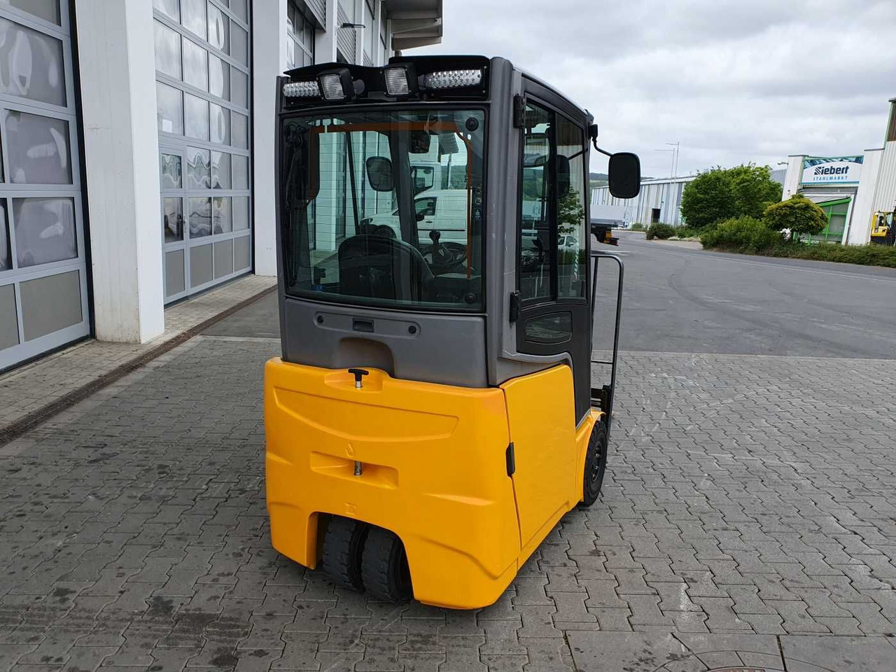 Jungheinrich EFG 215 / Triplex: 4.30m! / SS / 4.297h! - رافعة شوكية كهربائية: صورة 4 Jungheinrich EFG 215 / Triplex: 4.30m! / SS / 4.297h! - رافعة شوكية كهربائية: صورة 4