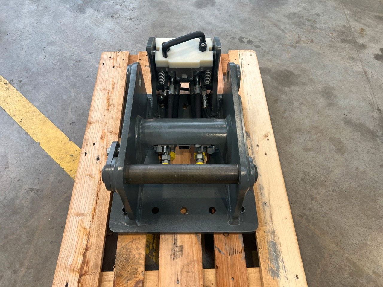 جديدة قارنة توصيل هيدروليكي Liebherr Likufix SW33 Adapterplatte NEU lagernd: صورة 6