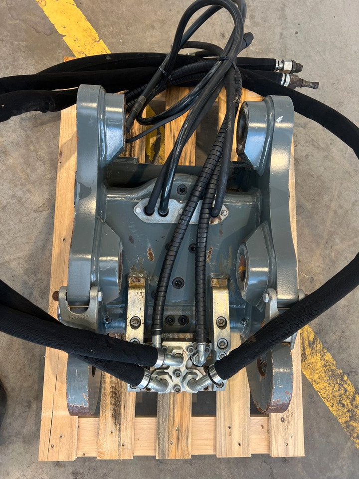 قارنة توصيل هيدروليكي Liebherr SW48 Likufix Schnellwechsler / 2018: صورة 10 قارنة توصيل هيدروليكي Liebherr SW48 Likufix Schnellwechsler / 2018: صورة 10