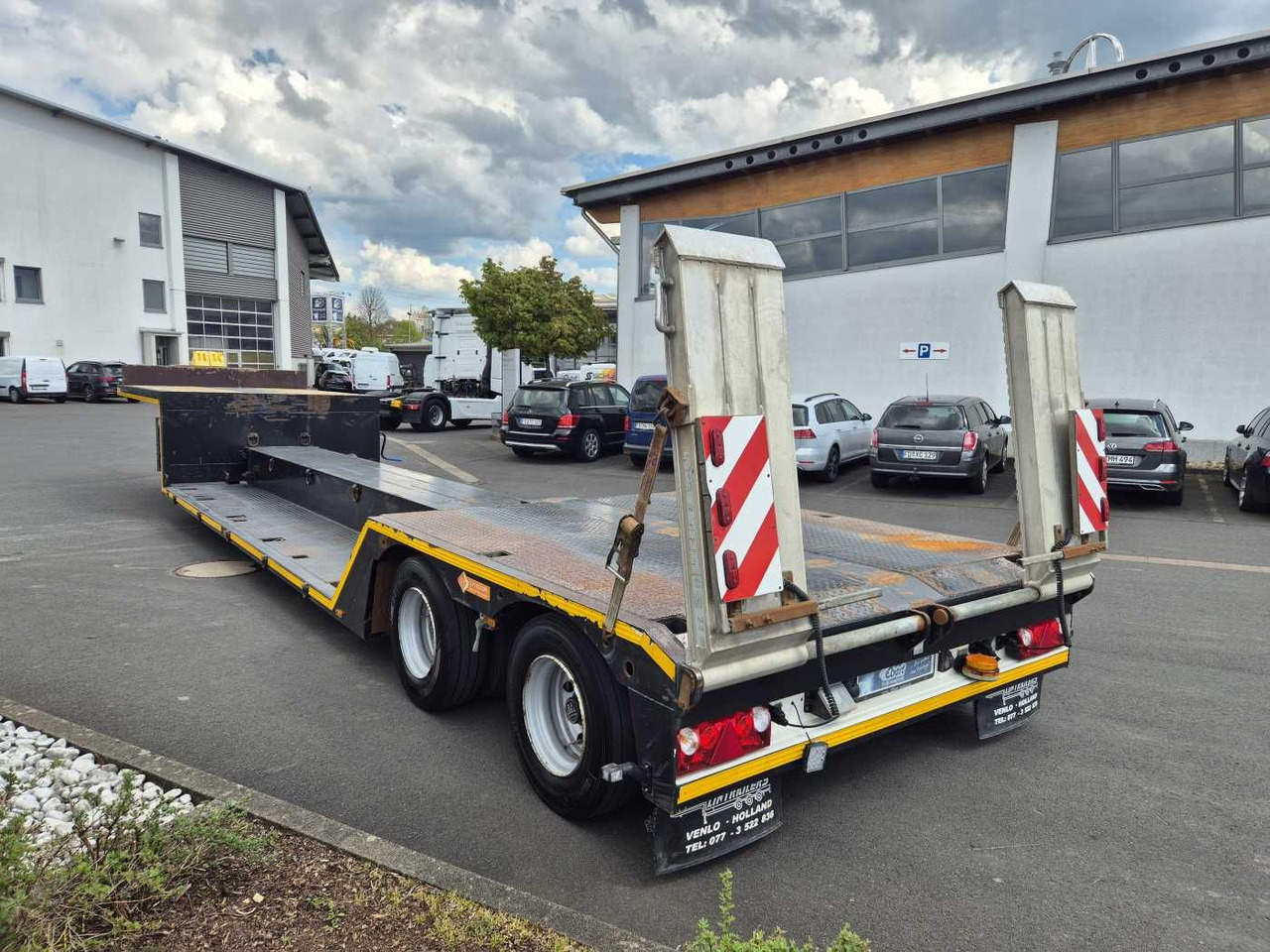 LinTrailers S2A 14 LSDN Teleskopierbar BPW-Achsen 57.000km - عربة منخفضة مسطحة نصف مقطورة: صورة 3 LinTrailers S2A 14 LSDN Teleskopierbar BPW-Achsen 57.000km - عربة منخفضة مسطحة نصف مقطورة: صورة 3