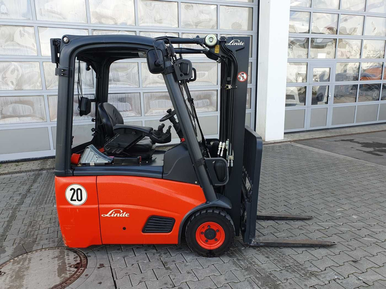 Linde E14 - 01 / 2024 / Duplex: 4.10m! / SS / nur 534h - رافعة شوكية كهربائية: صورة 3 Linde E14 - 01 / 2024 / Duplex: 4.10m! / SS / nur 534h - رافعة شوكية كهربائية: صورة 3