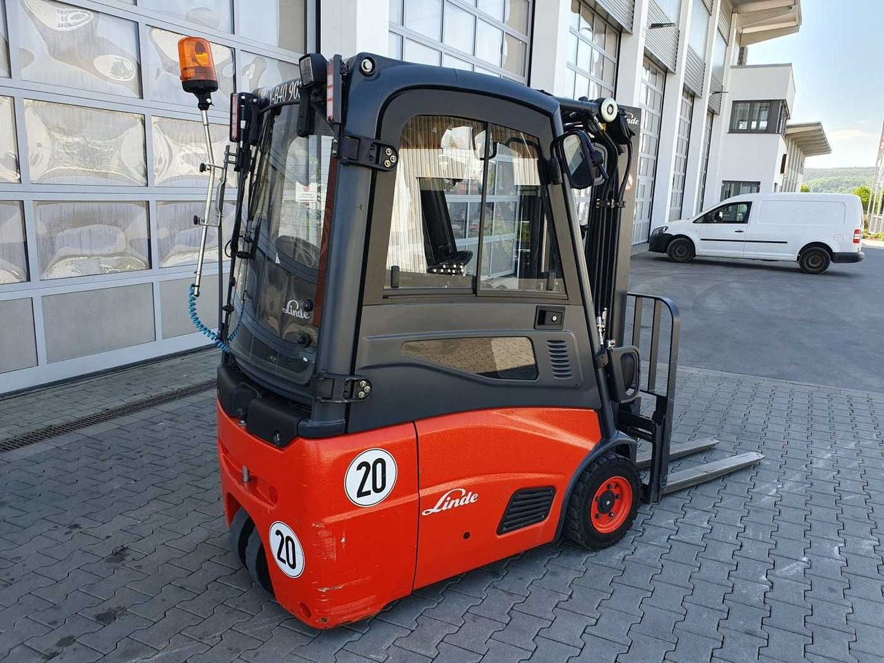 Linde E14 - 01 / Triplex: 4.10m! / SS / nur 1.003h! - رافعة شوكية كهربائية: صورة 3 Linde E14 - 01 / Triplex: 4.10m! / SS / nur 1.003h! - رافعة شوكية كهربائية: صورة 3