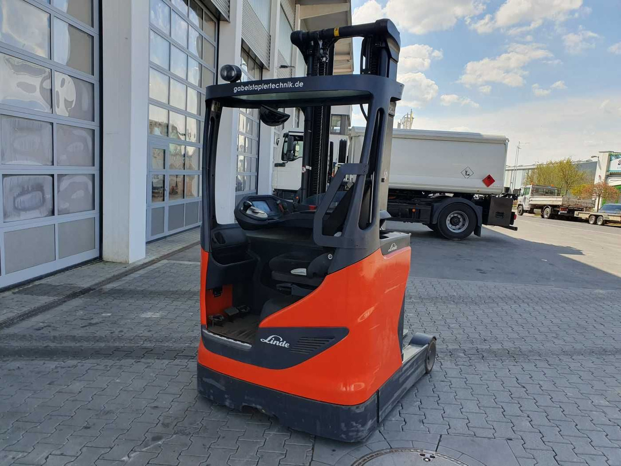 Linde R12B-01 / nur 2.394h! / Hubhöhe: 6m / 2015 - شاحنة مناوِلة: صورة 5 Linde R12B-01 / nur 2.394h! / Hubhöhe: 6m / 2015 - شاحنة مناوِلة: صورة 5