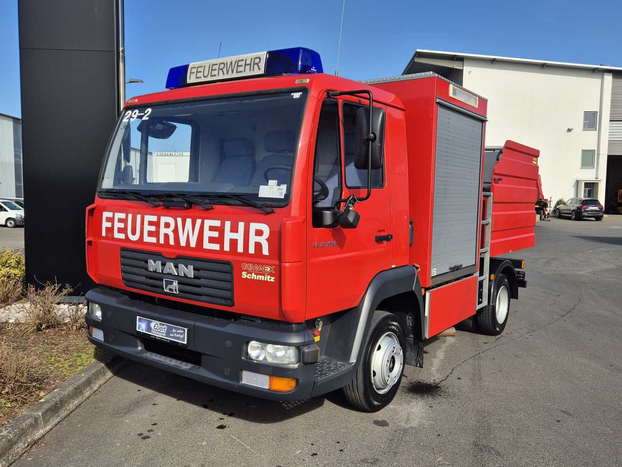 MAN LE 8.150 Schaumlöschfahrzeug Schmitz SLF25/25 - شاحنة: صورة 2 MAN LE 8.150 Schaumlöschfahrzeug Schmitz SLF25/25 - شاحنة: صورة 2