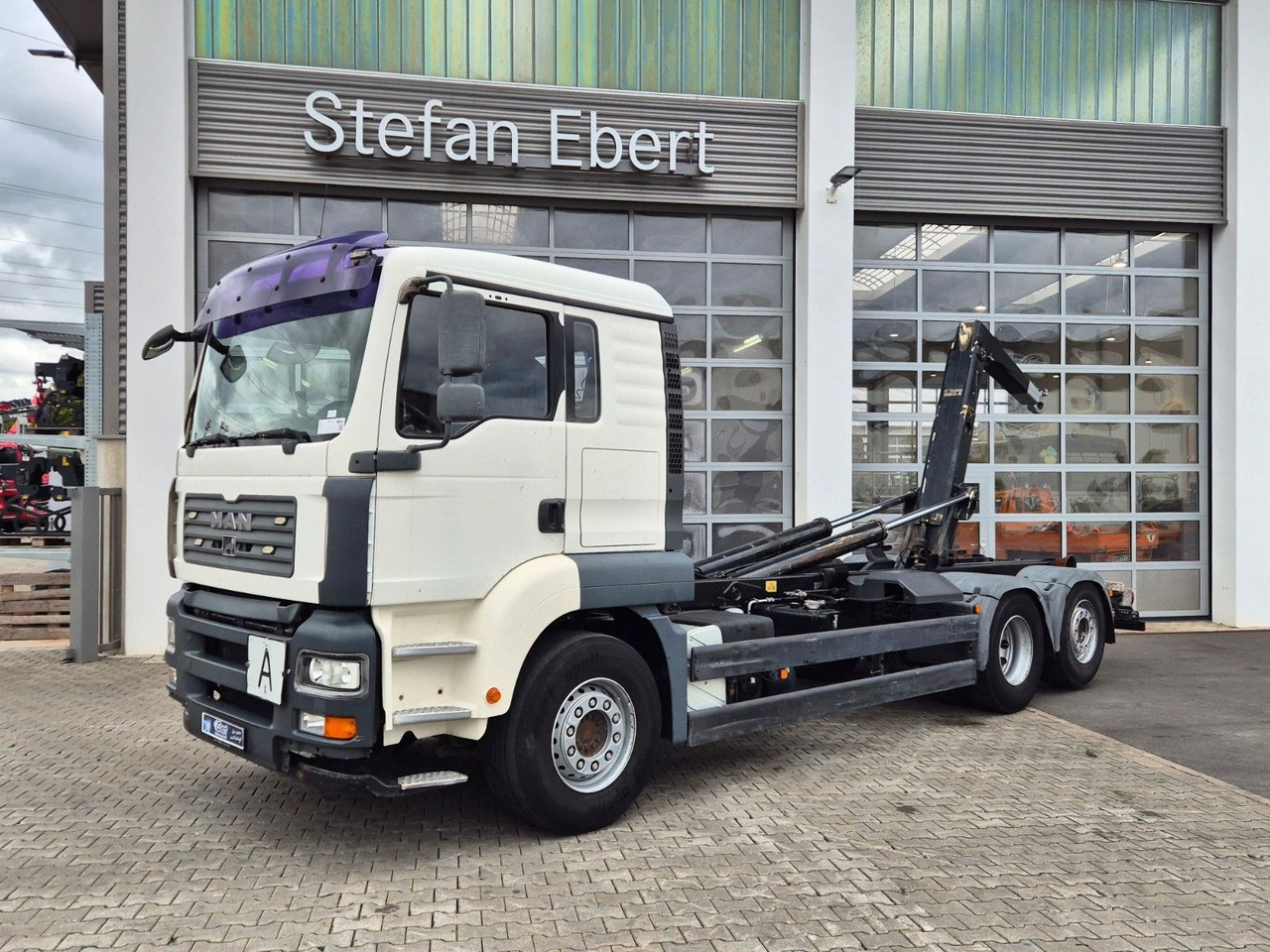 MAN TGA 26.440 6x2-2 BL Meiller RK 20.70 Bett - شاحنة ذات خطاف: صورة 1 MAN TGA 26.440 6x2-2 BL Meiller RK 20.70 Bett - شاحنة ذات خطاف: صورة 1