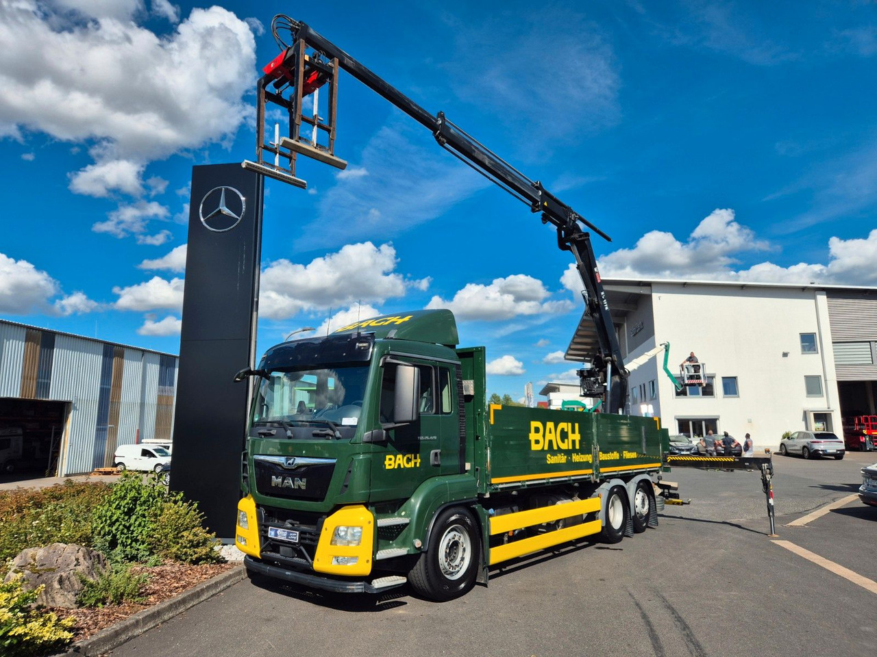 MAN TGS 26.420 6x2-4 LL Hiab 177K PRO 2 Stück - شاحنة كرين: صورة 1 MAN TGS 26.420 6x2-4 LL Hiab 177K PRO 2 Stück - شاحنة كرين: صورة 1