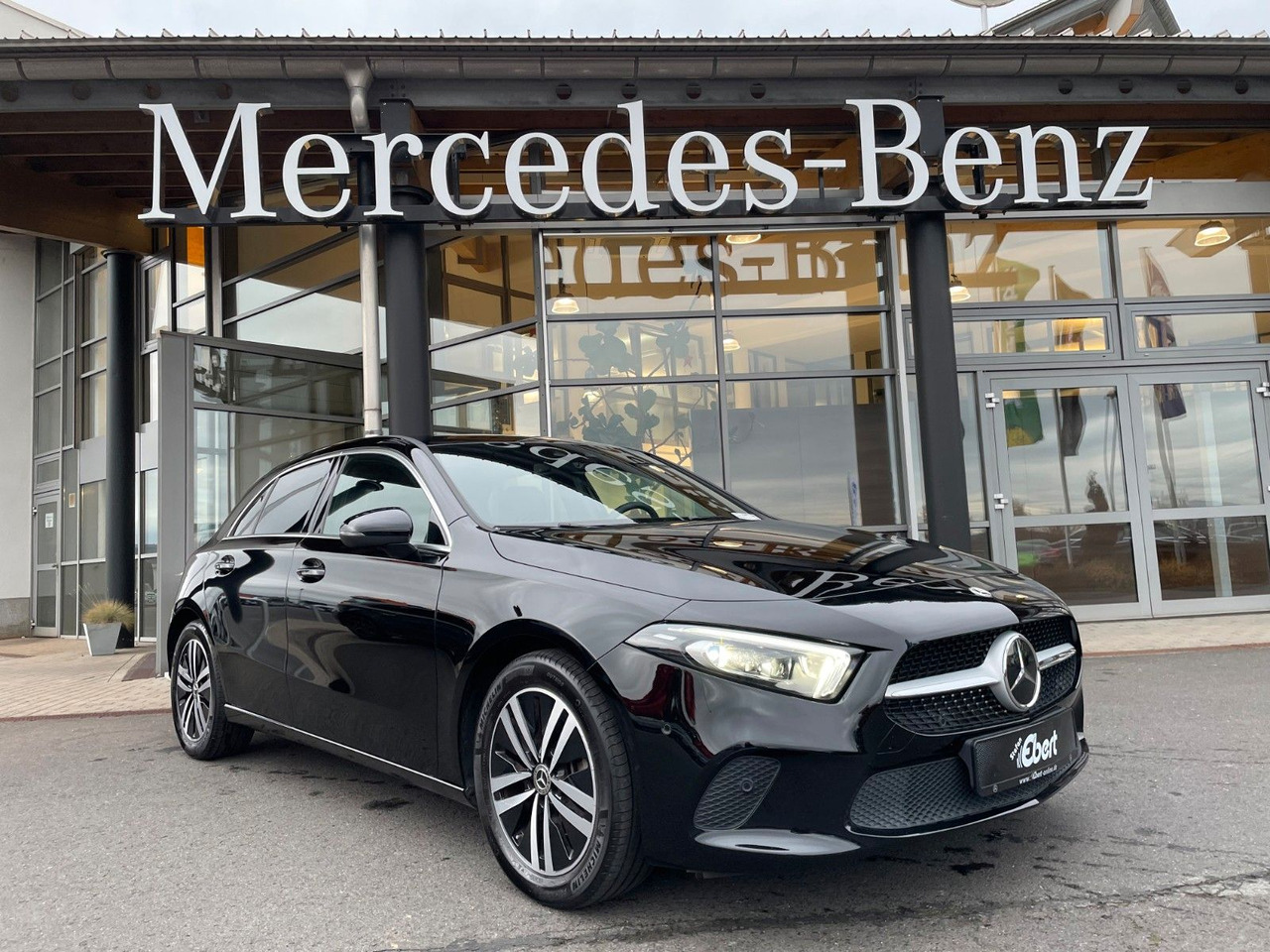 Mercedes-Benz A 200 d Progressive AHK+MBUX+R-Kamera+Distr - سيدان: صورة 2 Mercedes-Benz A 200 d Progressive AHK+MBUX+R-Kamera+Distr - سيدان: صورة 2