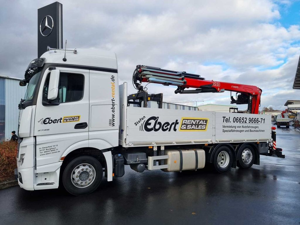 Mercedes-Benz Actros 2745 L 6x2 Baustoffpritsche+Kran Retarder - شاحنة كرين, شاحنات مسطحة: صورة 4 Mercedes-Benz Actros 2745 L 6x2 Baustoffpritsche+Kran Retarder - شاحنة كرين, شاحنات مسطحة: صورة 4