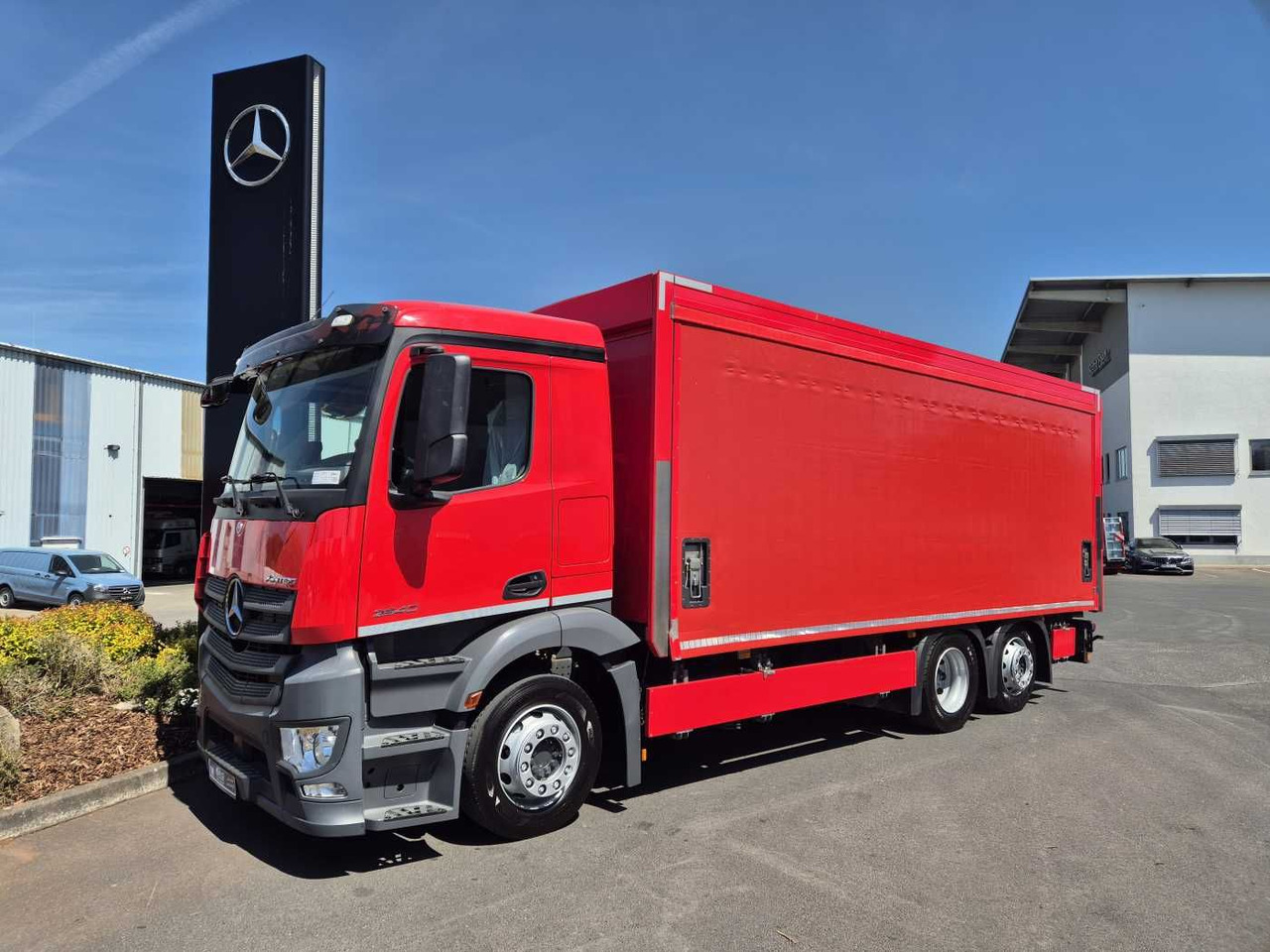 Mercedes-Benz Antos 2540 LnR 6x2 LBW Schiebeplanen AHK - شاحنة المشروبات: صورة 2 Mercedes-Benz Antos 2540 LnR 6x2 LBW Schiebeplanen AHK - شاحنة المشروبات: صورة 2