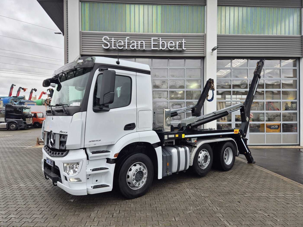 Mercedes-Benz Arocs 2543 L 6x2/4 Hiab TS 2018 TAZ Funk - شاحنة قلاب: صورة 1 Mercedes-Benz Arocs 2543 L 6x2/4 Hiab TS 2018 TAZ Funk - شاحنة قلاب: صورة 1
