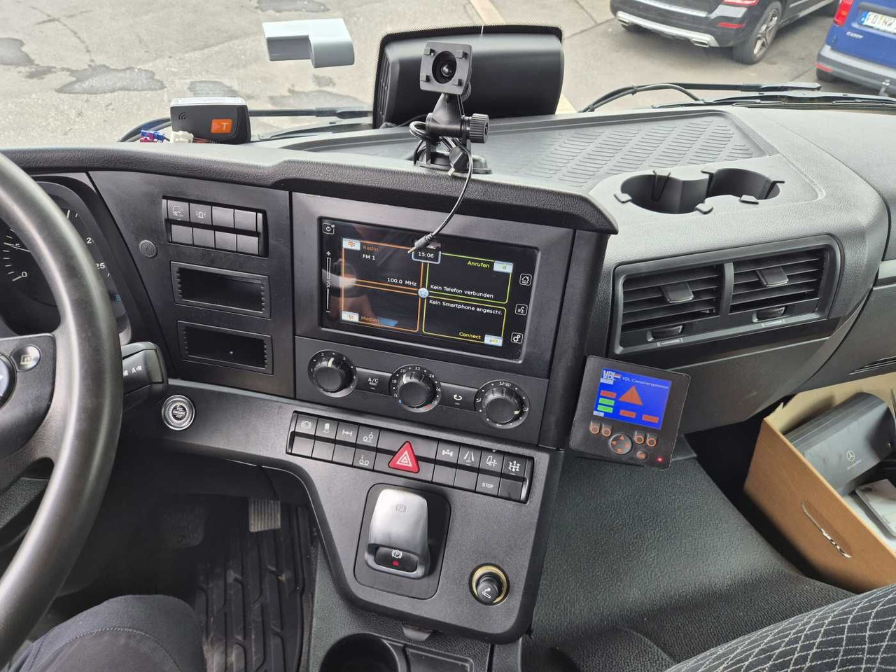 شاحنة قلاب Mercedes-Benz Arocs 2643 L 6x2/4 VDL AHK Funk Vorlaufachse: صورة 12