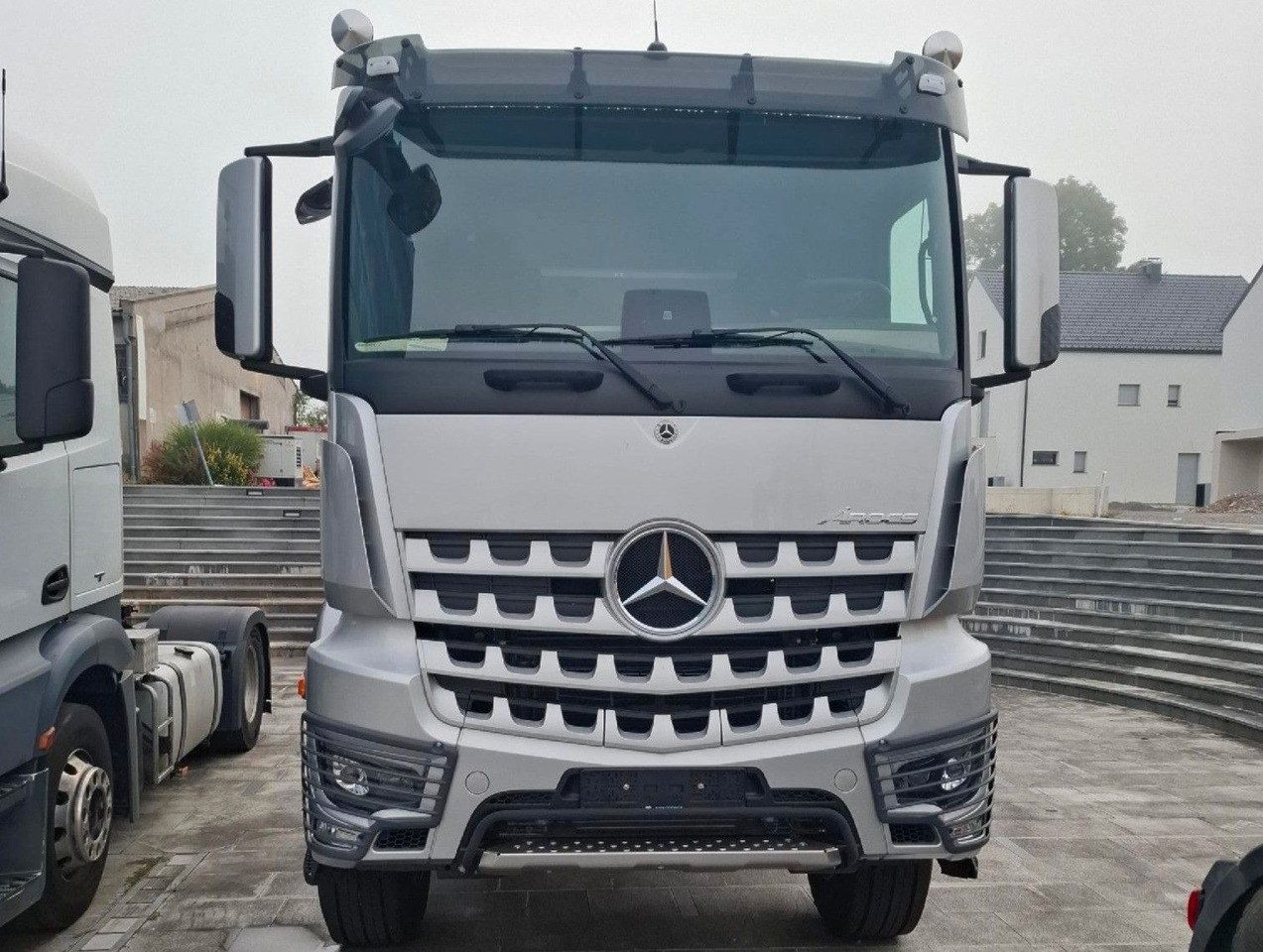 Mercedes-Benz Arocs 4153 8x4 Fahrgestell - شاحنة هيكل كابينة: صورة 2 Mercedes-Benz Arocs 4153 8x4 Fahrgestell - شاحنة هيكل كابينة: صورة 2