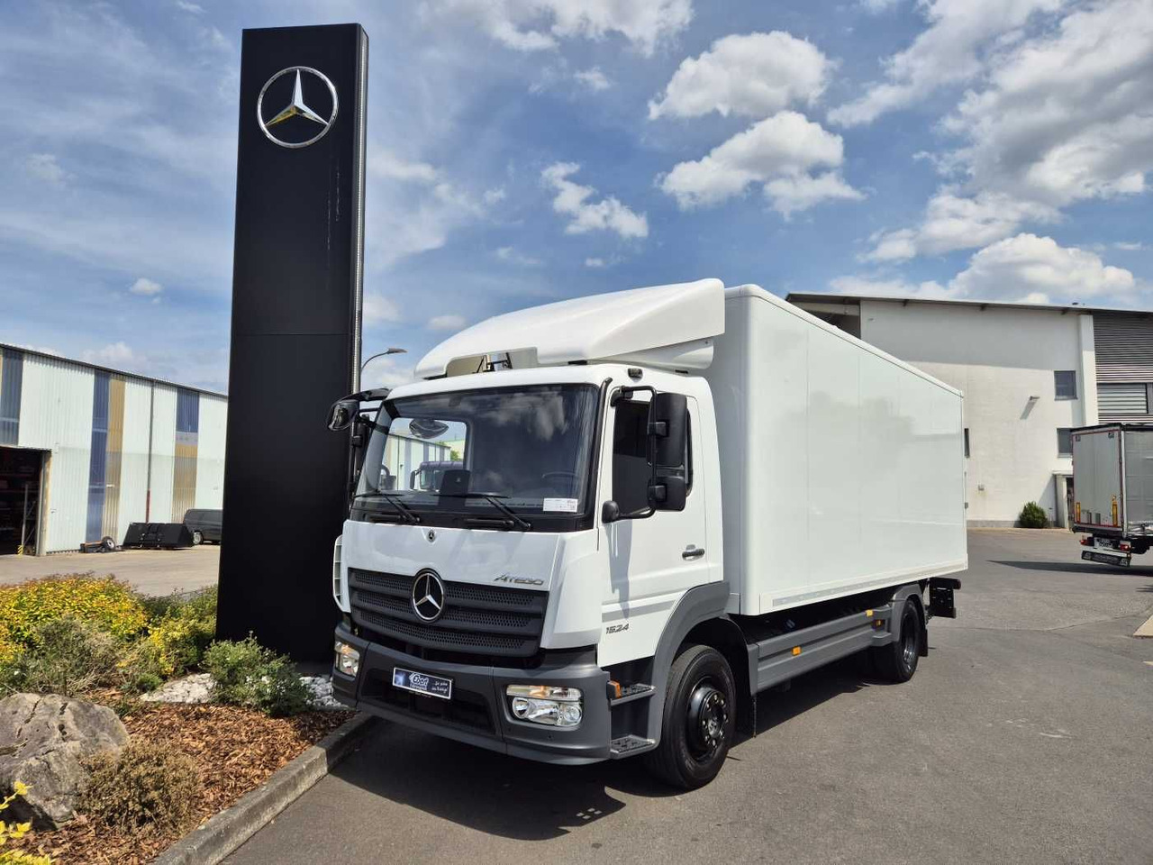 Mercedes-Benz Atego 1524 L LBW 1.500kg Standheizung Klima - شاحنة مقفلة: صورة 1 Mercedes-Benz Atego 1524 L LBW 1.500kg Standheizung Klima - شاحنة مقفلة: صورة 1