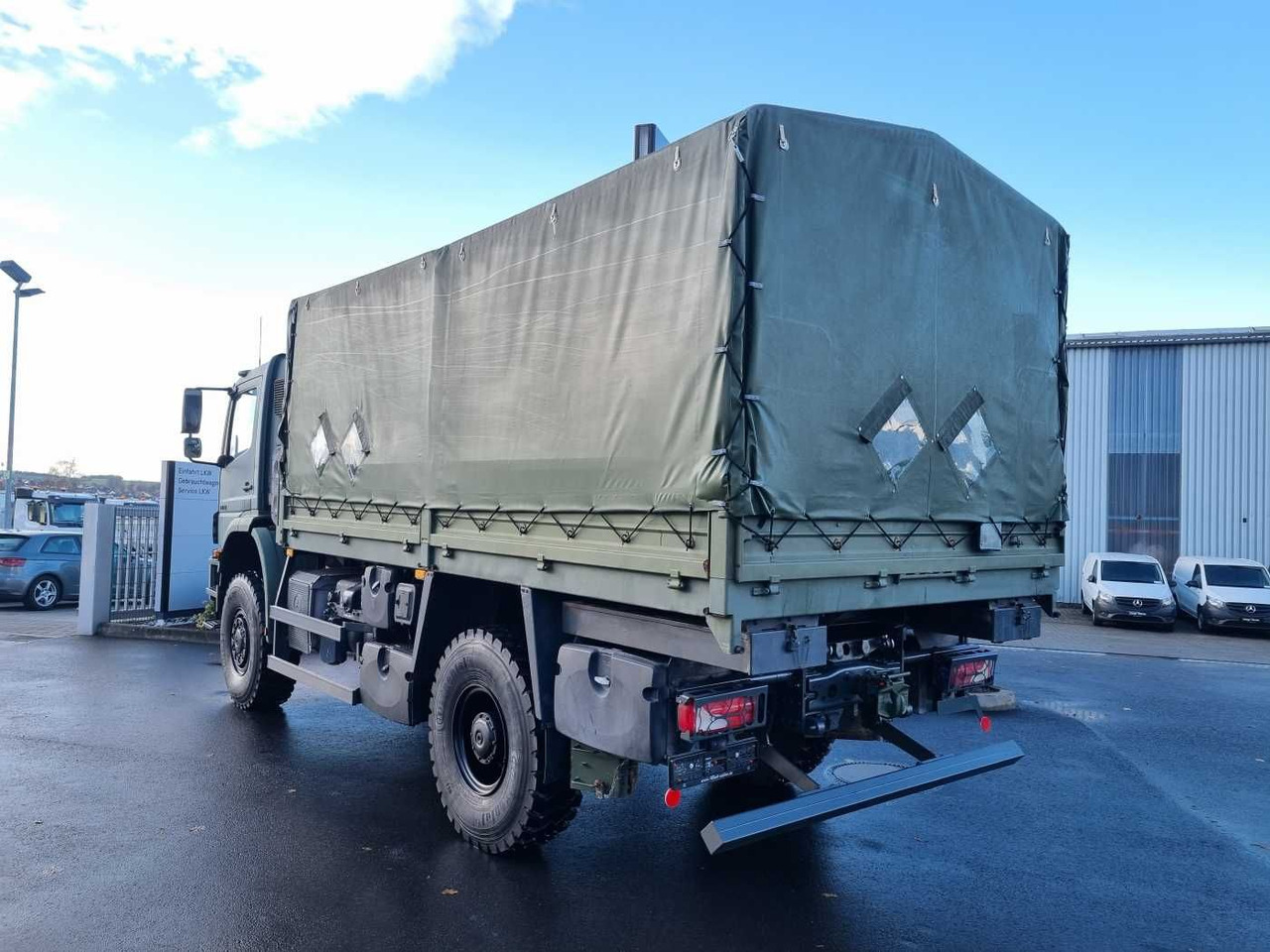 شاحنة ستارة Mercedes-Benz Axor 1829 A 4x4 Pritsche/Plane 10 Stück: صورة 8 شاحنة ستارة Mercedes-Benz Axor 1829 A 4x4 Pritsche/Plane 10 Stück: صورة 8