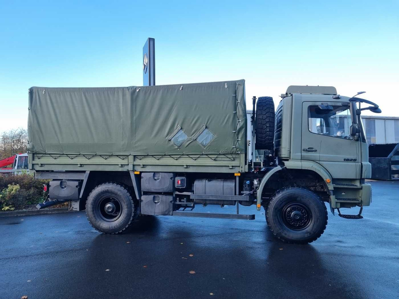شاحنة ستارة Mercedes-Benz Axor 1829 A 4x4 Pritsche/Plane 10 Stück: صورة 7 شاحنة ستارة Mercedes-Benz Axor 1829 A 4x4 Pritsche/Plane 10 Stück: صورة 7