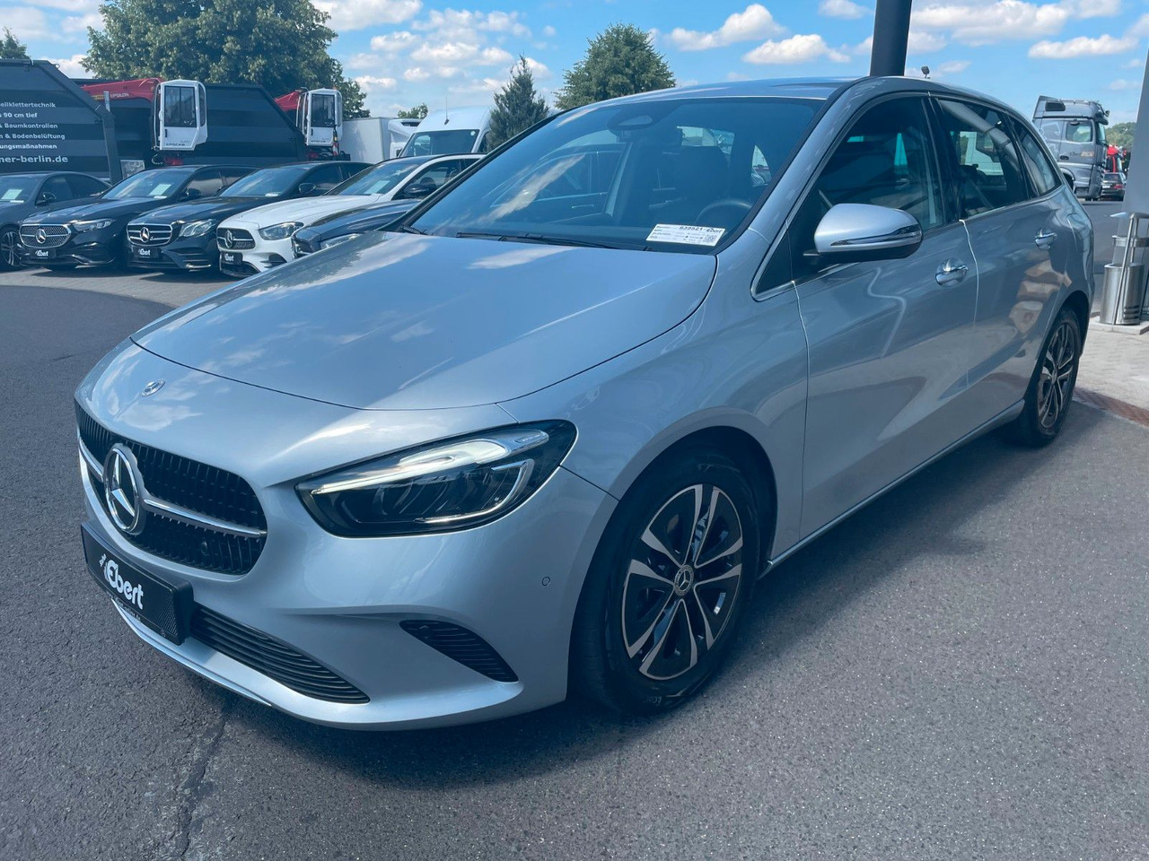 Mercedes-Benz B 200 Progressive R-Kamera+Carplay+Ambiente+Keyl - سيارة ستيشن: صورة 2 Mercedes-Benz B 200 Progressive R-Kamera+Carplay+Ambiente+Keyl - سيارة ستيشن: صورة 2