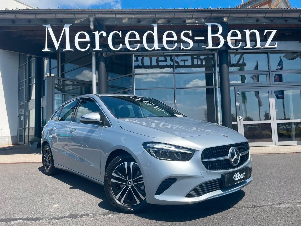Mercedes-Benz B 200 Progressive R-Kamera+Carplay+Ambiente+Keyl - سيارة ستيشن: صورة 1 Mercedes-Benz B 200 Progressive R-Kamera+Carplay+Ambiente+Keyl - سيارة ستيشن: صورة 1