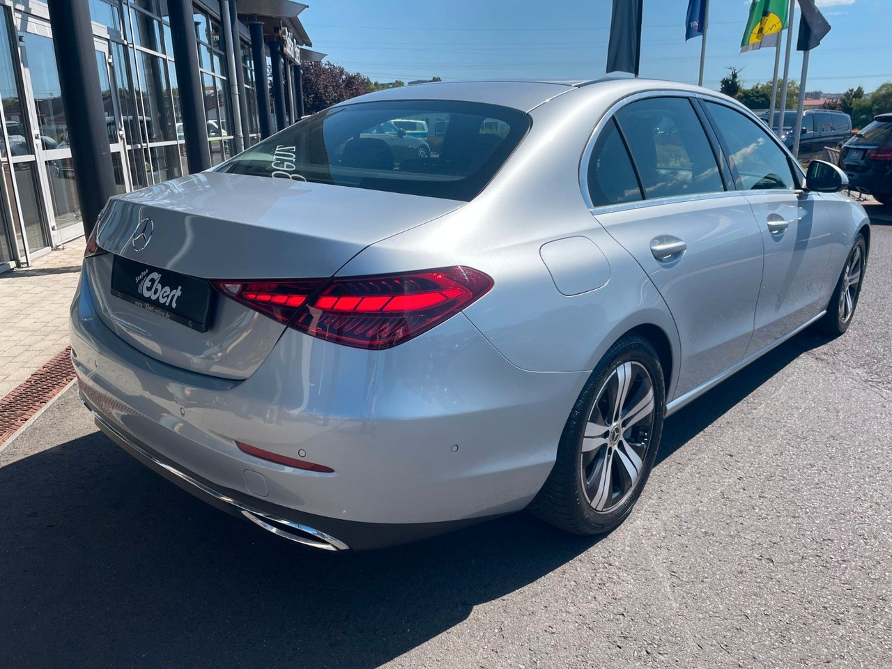 Mercedes-Benz C 220 d AVANTGARDE R-Kamera+Carplay+TotW+Ambient - سيدان: صورة 5 Mercedes-Benz C 220 d AVANTGARDE R-Kamera+Carplay+TotW+Ambient - سيدان: صورة 5