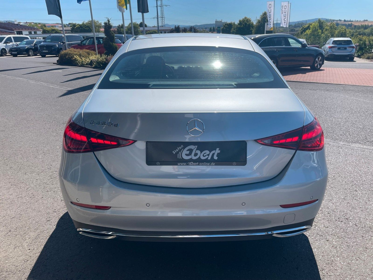 Mercedes-Benz C 220 d AVANTGARDE R-Kamera+Carplay+TotW+Ambient - سيدان: صورة 4 Mercedes-Benz C 220 d AVANTGARDE R-Kamera+Carplay+TotW+Ambient - سيدان: صورة 4