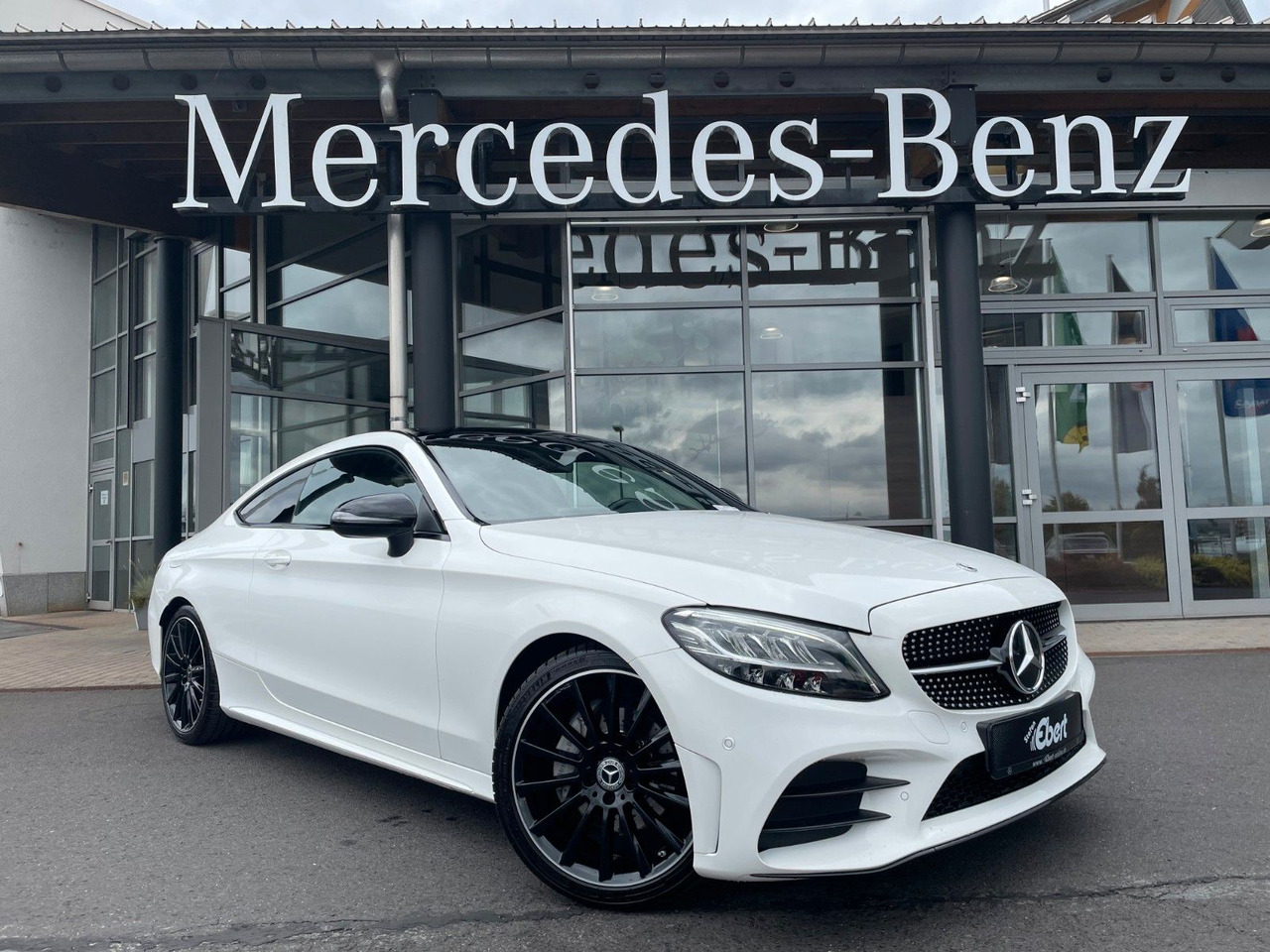 Mercedes-Benz C 220 d Coupe AMG+Pano+R-Kamera+Night+Carplay - كوبيه: صورة 1 Mercedes-Benz C 220 d Coupe AMG+Pano+R-Kamera+Night+Carplay - كوبيه: صورة 1