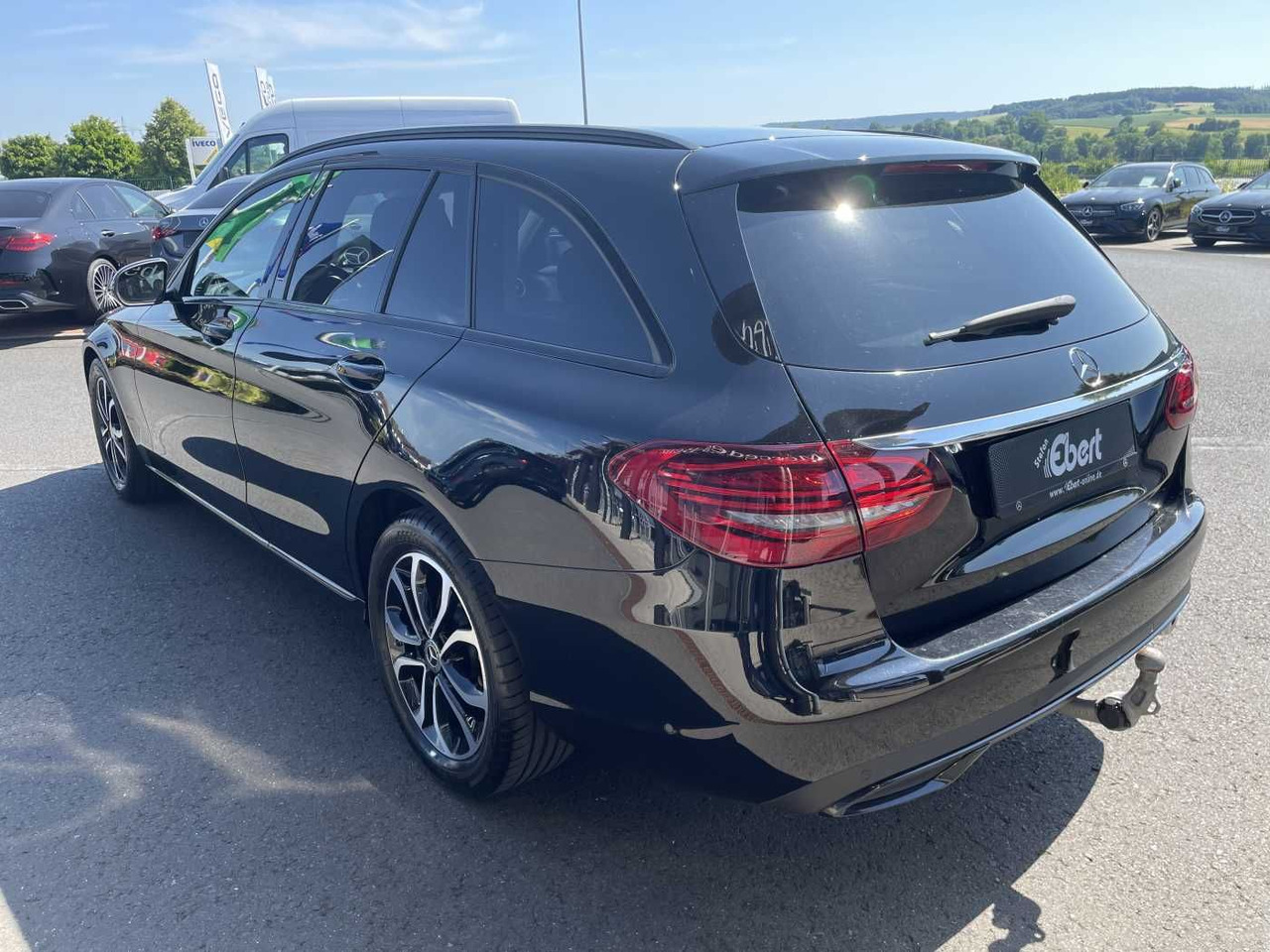 Mercedes-Benz C 220 d T 9G Avantgarde R-Kamera+AHK +Burmester+ - سيارة: صورة 3 Mercedes-Benz C 220 d T 9G Avantgarde R-Kamera+AHK +Burmester+ - سيارة: صورة 3