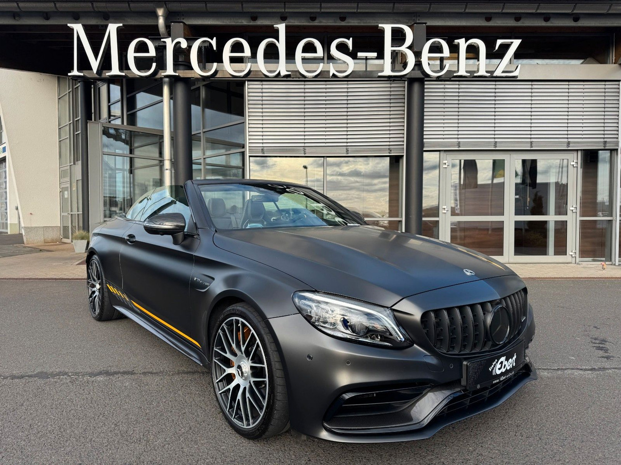 Mercedes-Benz C 63 AMG S Cabrio+FinalEdition+Keramik+Carbon+ - كابريوليه: صورة 2 Mercedes-Benz C 63 AMG S Cabrio+FinalEdition+Keramik+Carbon+ - كابريوليه: صورة 2