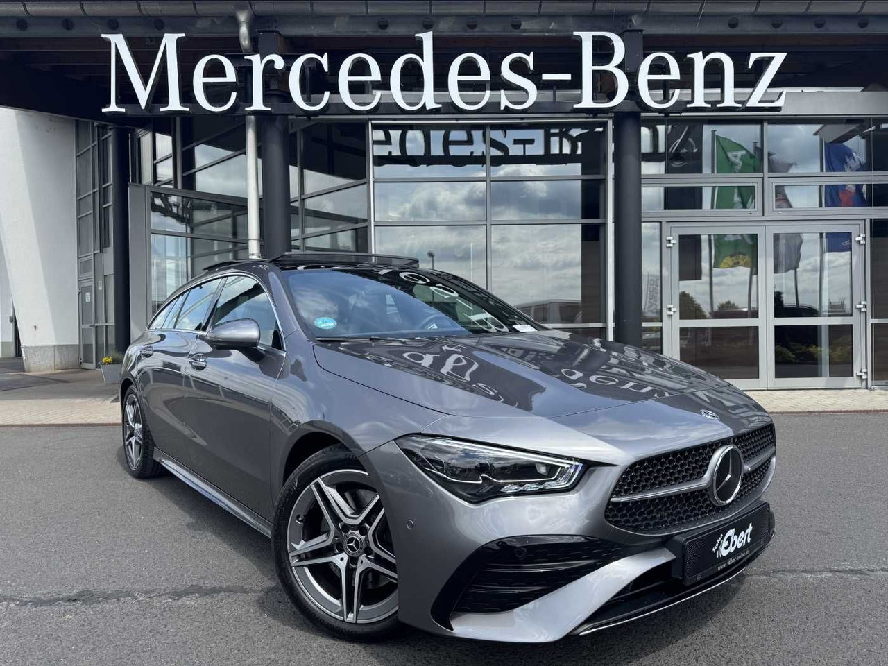 Mercedes-Benz CLA 200 AMG+Pano+MultiBeam+DistrPro+HUD+360 - سيارة ستيشن: صورة 1 Mercedes-Benz CLA 200 AMG+Pano+MultiBeam+DistrPro+HUD+360 - سيارة ستيشن: صورة 1