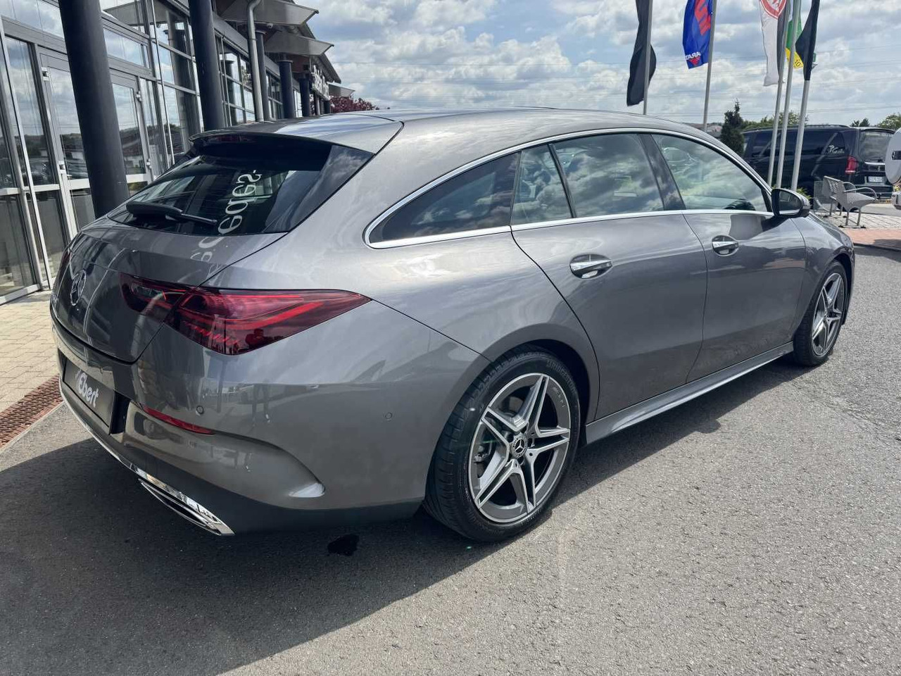 Mercedes-Benz CLA 200 AMG+Pano+MultiBeam+DistrPro+HUD+360 - سيارة ستيشن: صورة 4 Mercedes-Benz CLA 200 AMG+Pano+MultiBeam+DistrPro+HUD+360 - سيارة ستيشن: صورة 4
