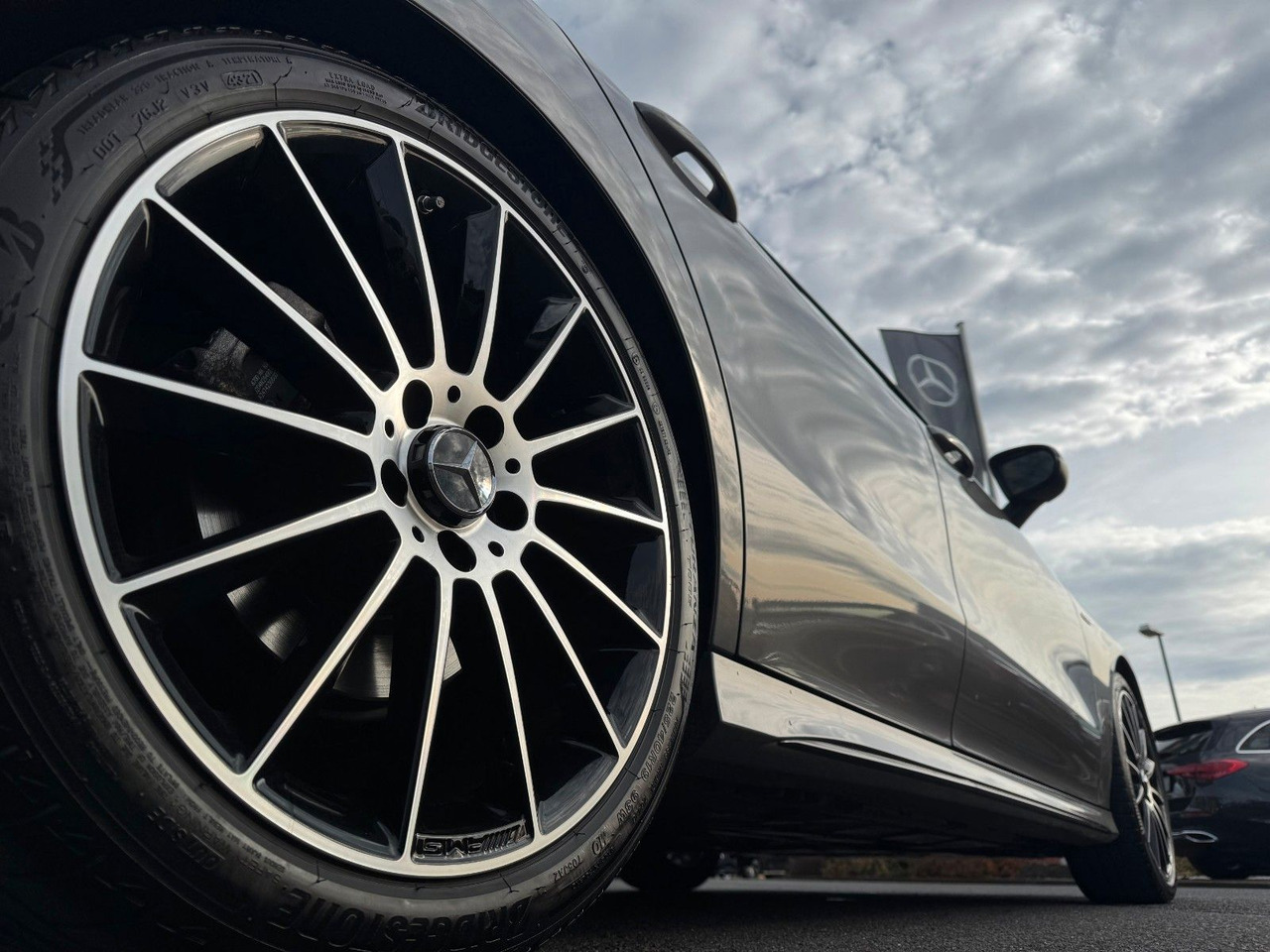 Mercedes-Benz CLA 200d SB Edition+AMG+AHK+MultiBeam+Ambiente - سيارة ستيشن: صورة 5 Mercedes-Benz CLA 200d SB Edition+AMG+AHK+MultiBeam+Ambiente - سيارة ستيشن: صورة 5