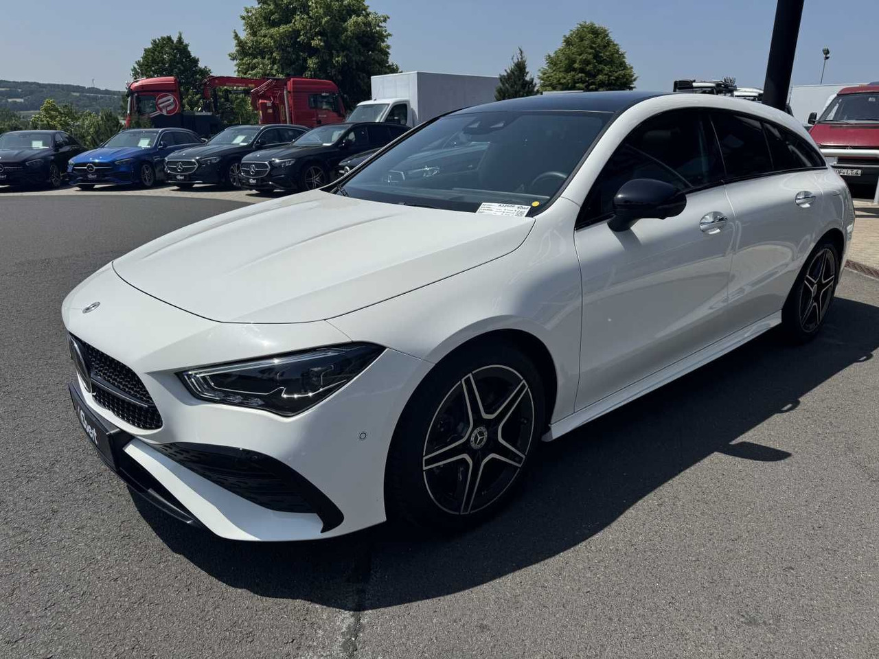 Mercedes-Benz CLA 220d Shooting Brake AMG+Pano+Distr+AHK+uvm. - سيارة ستيشن: صورة 2 Mercedes-Benz CLA 220d Shooting Brake AMG+Pano+Distr+AHK+uvm. - سيارة ستيشن: صورة 2
