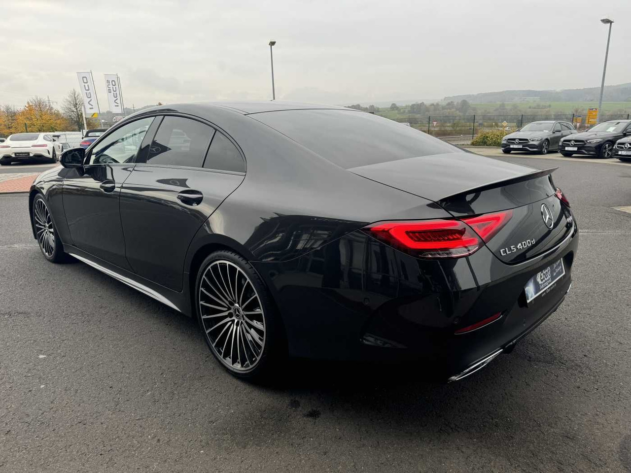 Mercedes-Benz CLS 400d AMG+Burmester+AirM+360+ Memory+Night - سيارة: صورة 3 Mercedes-Benz CLS 400d AMG+Burmester+AirM+360+ Memory+Night - سيارة: صورة 3