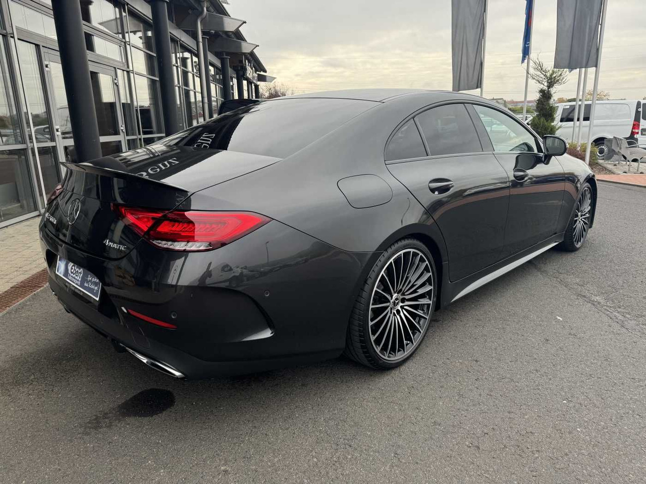 Mercedes-Benz CLS 400d AMG+Burmester+AirM+360+ Memory+Night - سيارة: صورة 4 Mercedes-Benz CLS 400d AMG+Burmester+AirM+360+ Memory+Night - سيارة: صورة 4