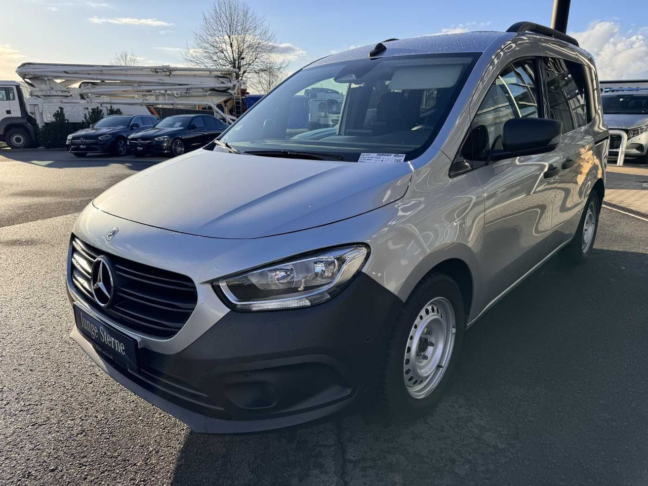 Mercedes-Benz Citan 110 CDI Tourer Klima AHK Kamera MBUX Tempo - سيارة: صورة 3 Mercedes-Benz Citan 110 CDI Tourer Klima AHK Kamera MBUX Tempo - سيارة: صورة 3