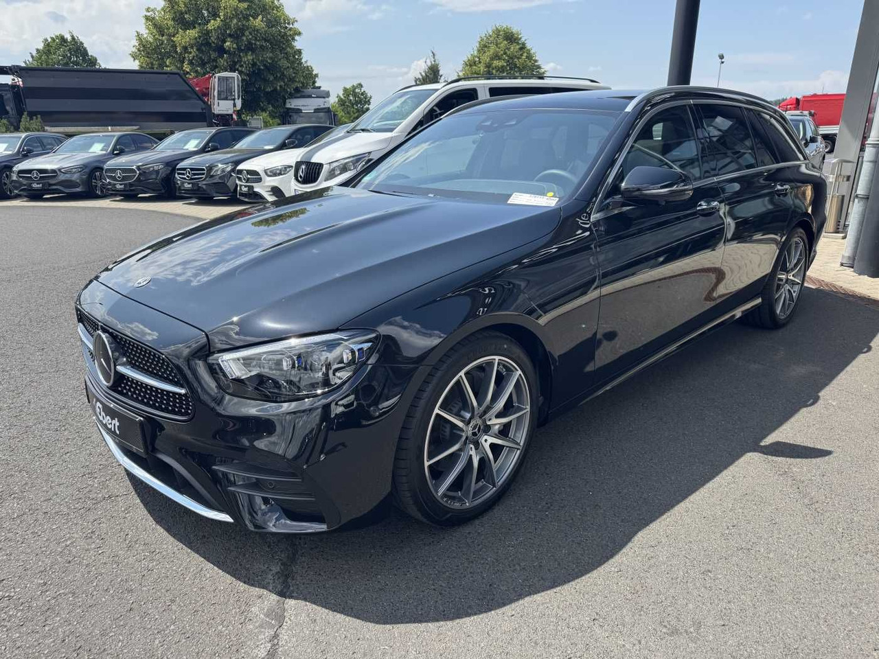 Mercedes-Benz E 220d AMG+Pano+Burm+Distr+Memory+AHK+360 - سيارة ستيشن: صورة 2 Mercedes-Benz E 220d AMG+Pano+Burm+Distr+Memory+AHK+360 - سيارة ستيشن: صورة 2