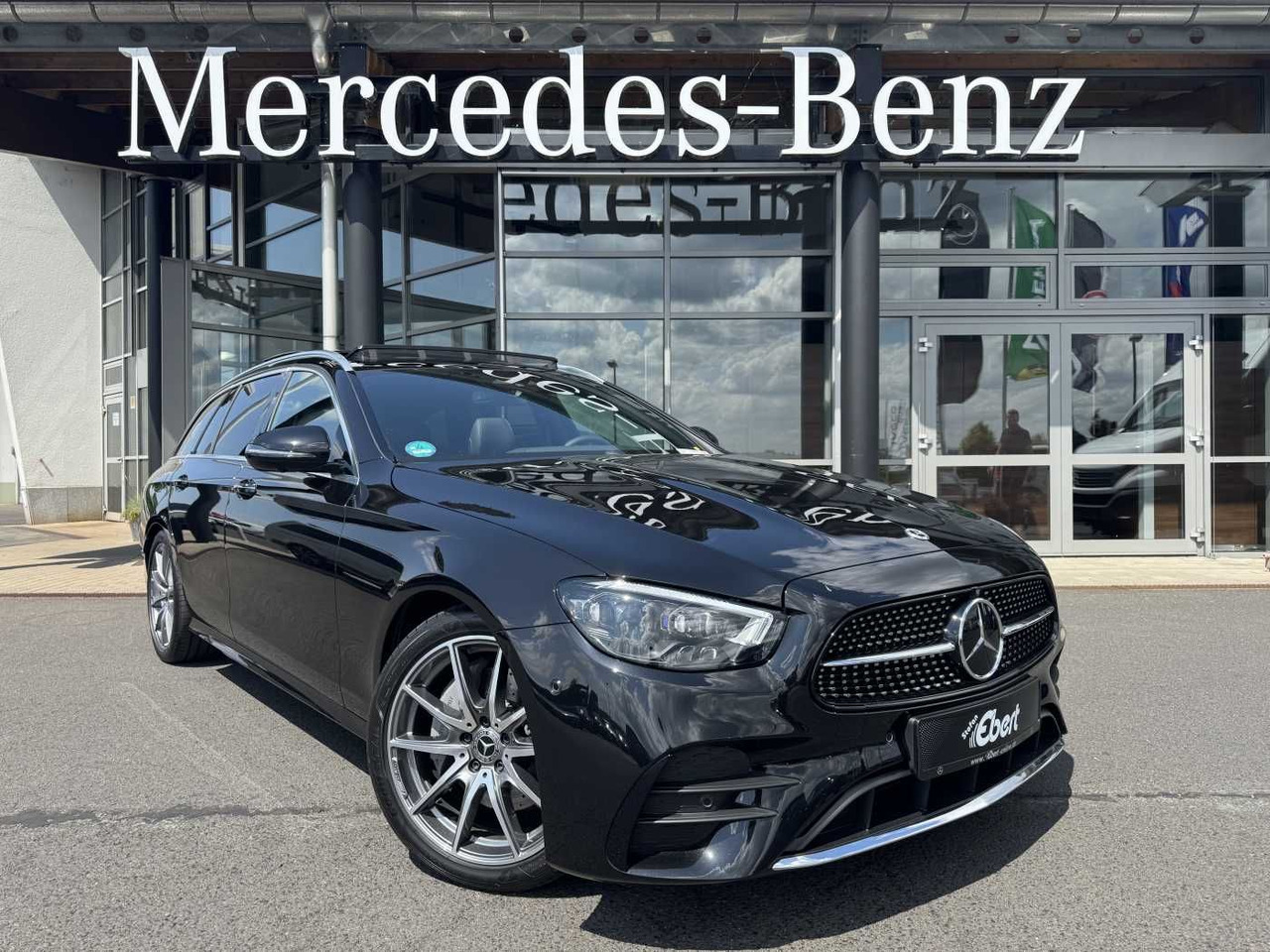 Mercedes-Benz E 220d AMG+Pano+Burm+Distr+Memory+AHK+360 - سيارة ستيشن: صورة 1 Mercedes-Benz E 220d AMG+Pano+Burm+Distr+Memory+AHK+360 - سيارة ستيشن: صورة 1