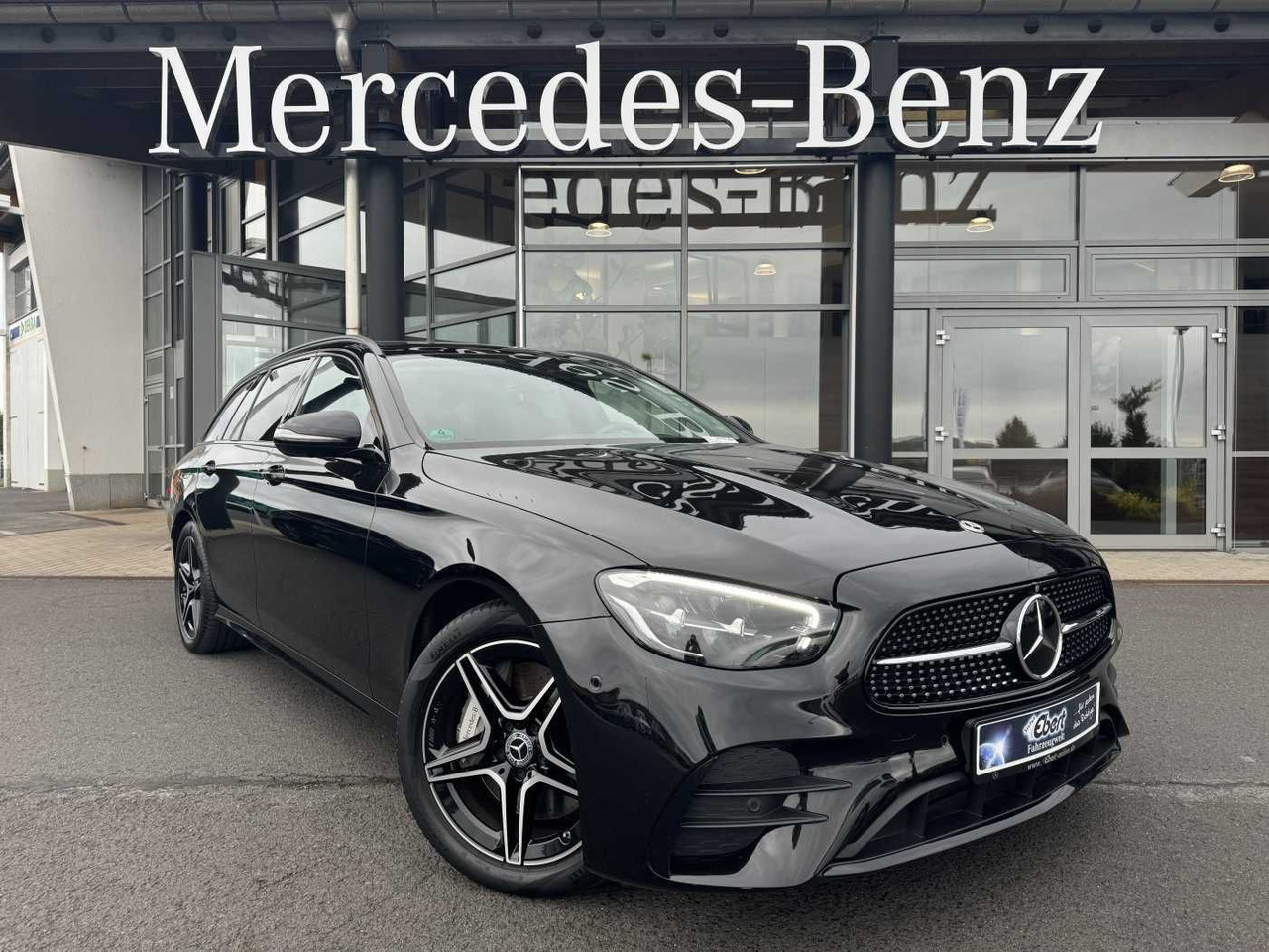 Mercedes-Benz E 300de T AMG+Pano+DistrPlus+Night +AHK+360+Ambi - سيارة: صورة 1 Mercedes-Benz E 300de T AMG+Pano+DistrPlus+Night +AHK+360+Ambi - سيارة: صورة 1