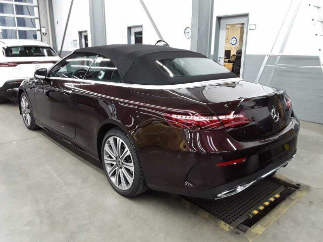 Mercedes-Benz E 400d Cabrio VOLL+AMG+Massage+Distr+Burm - سيارة: صورة 4 Mercedes-Benz E 400d Cabrio VOLL+AMG+Massage+Distr+Burm - سيارة: صورة 4