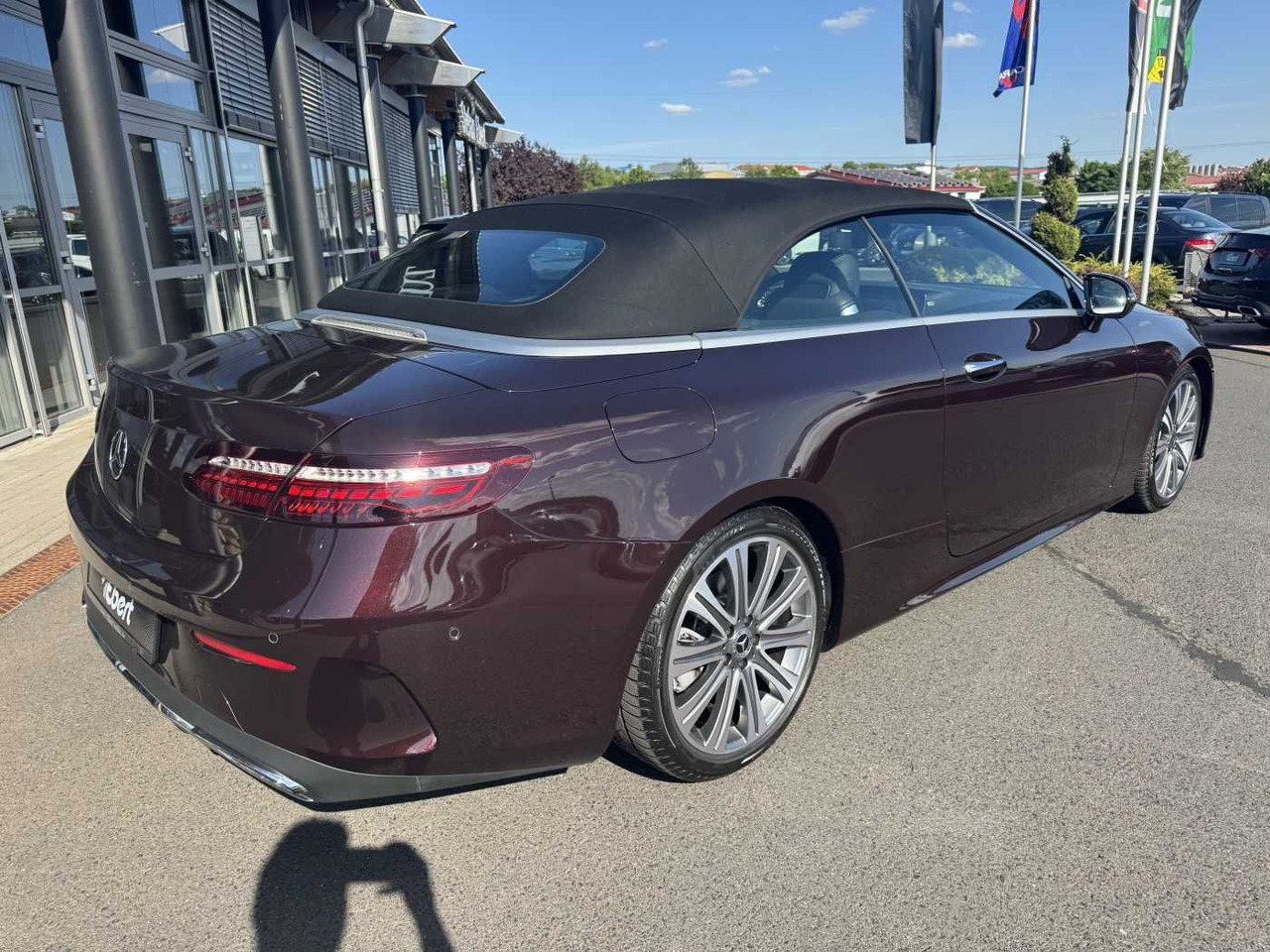 Mercedes-Benz E 400d Cabrio VOLL+AMG+Massage+Distr+Burm - سيارة: صورة 5 Mercedes-Benz E 400d Cabrio VOLL+AMG+Massage+Distr+Burm - سيارة: صورة 5