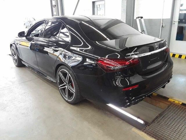 Mercedes-Benz E 63 AMG S Pano+Burm+AirM+HUD+360+uvm. - سيدان: صورة 2 Mercedes-Benz E 63 AMG S Pano+Burm+AirM+HUD+360+uvm. - سيدان: صورة 2