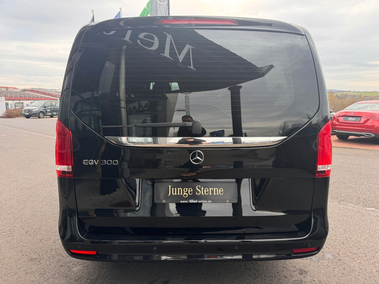 Mercedes-Benz EQV 300 AVANTGARDE 360Kamera DISTRONIC Leder - سيارة ستيشن: صورة 5 Mercedes-Benz EQV 300 AVANTGARDE 360Kamera DISTRONIC Leder - سيارة ستيشن: صورة 5