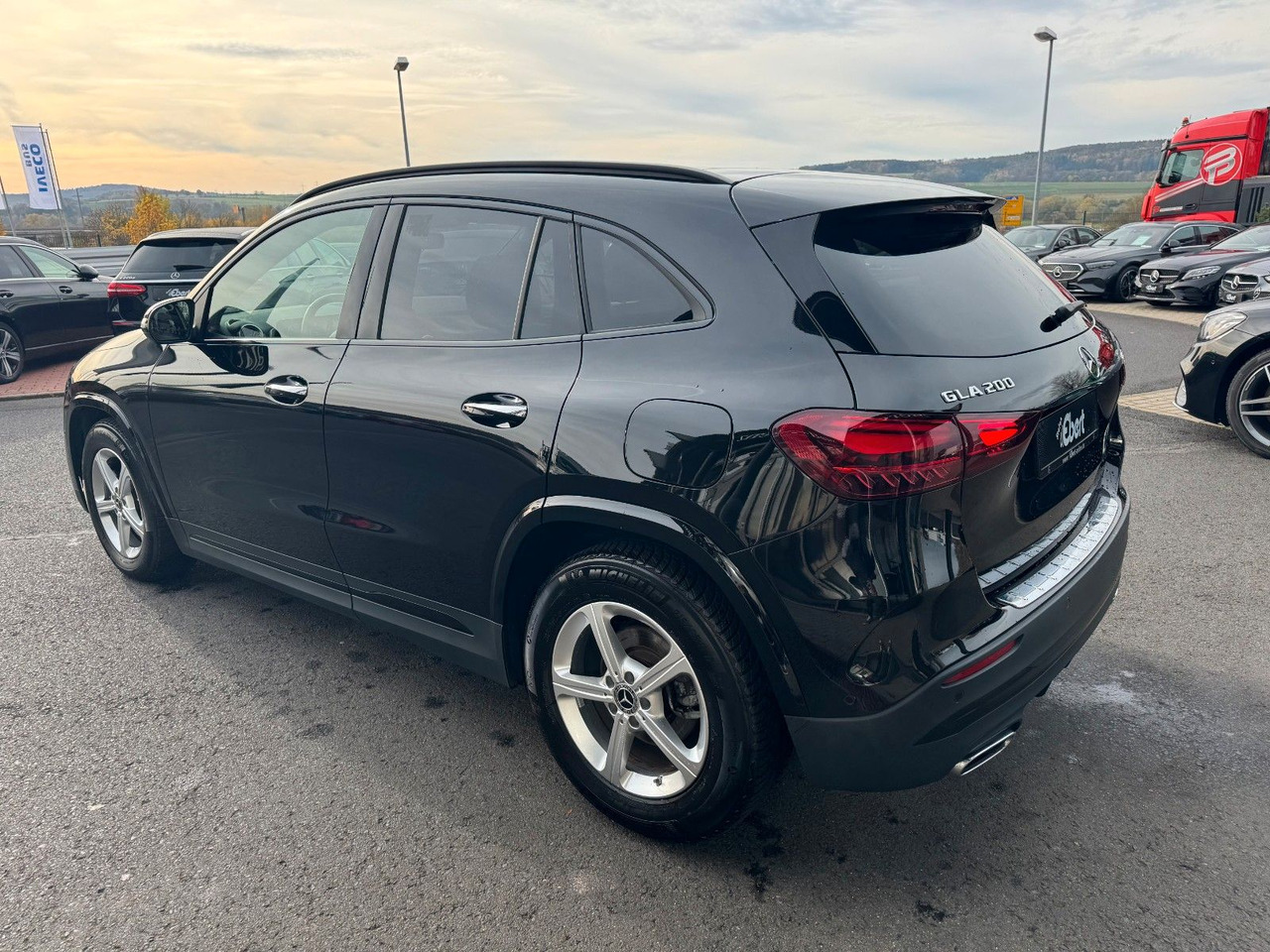 Mercedes-Benz GLA 200 AMG+Pano+Distr+Ambiente+Multibeam+ - سيارة دفع رباعي: صورة 3 Mercedes-Benz GLA 200 AMG+Pano+Distr+Ambiente+Multibeam+ - سيارة دفع رباعي: صورة 3