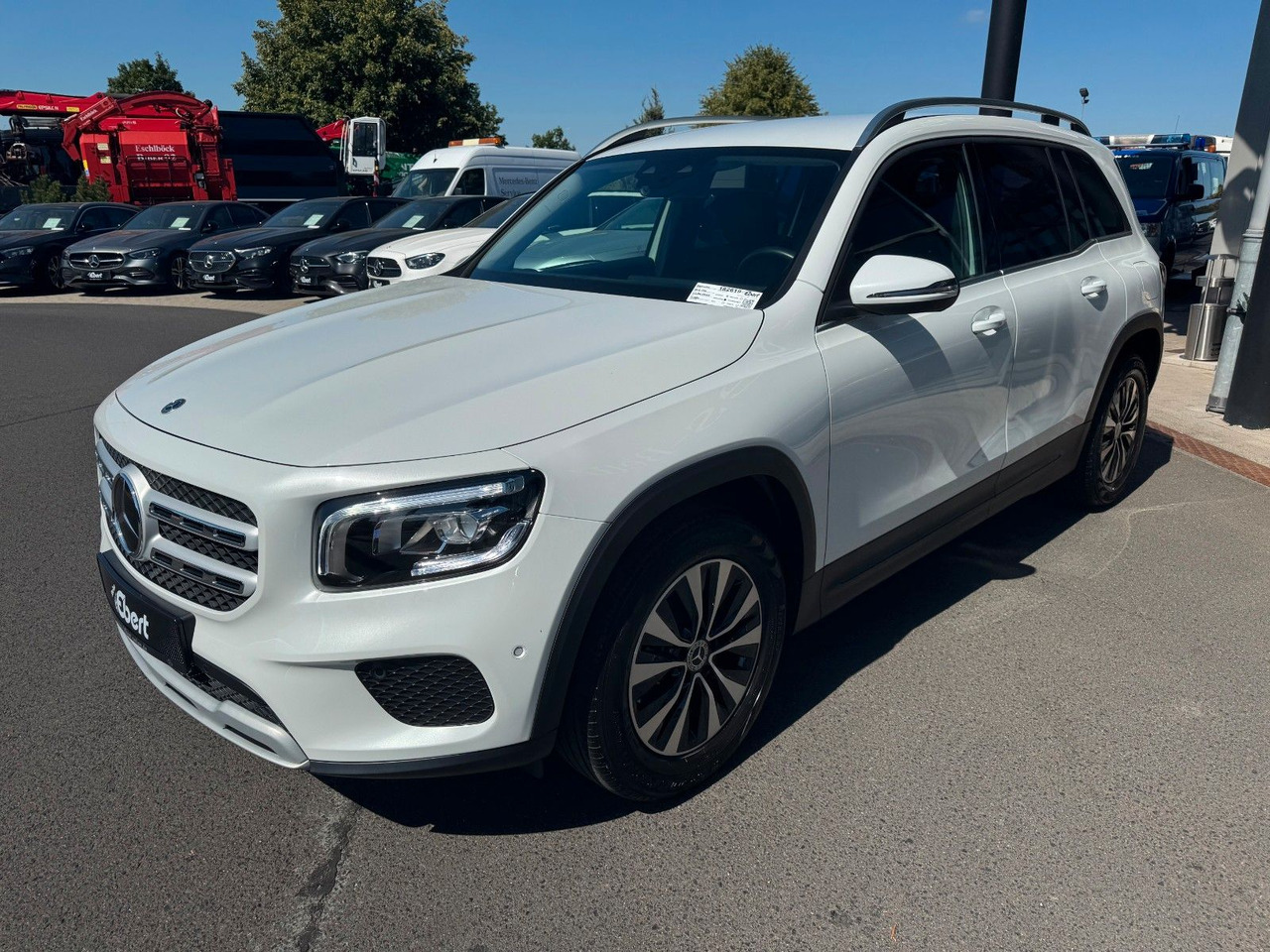 Mercedes-Benz GLB 180 Style+Distronic+RKamera+Vollleder - سيارة دفع رباعي: صورة 2 Mercedes-Benz GLB 180 Style+Distronic+RKamera+Vollleder - سيارة دفع رباعي: صورة 2