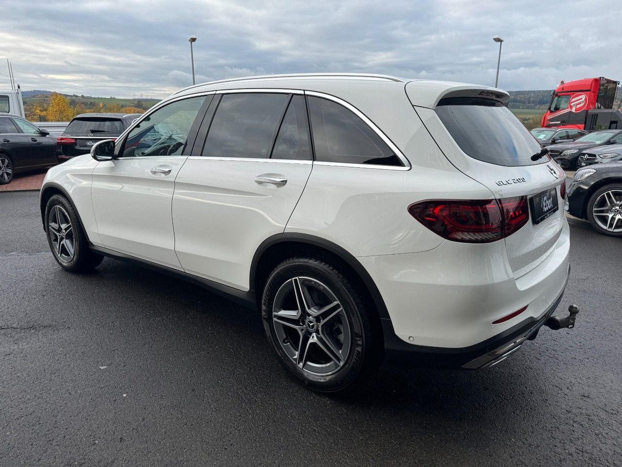 Mercedes-Benz GLC 200 4M AMG+Pano+Distr+StandH+AHK+360+HUD - سيارة دفع رباعي: صورة 4 Mercedes-Benz GLC 200 4M AMG+Pano+Distr+StandH+AHK+360+HUD - سيارة دفع رباعي: صورة 4