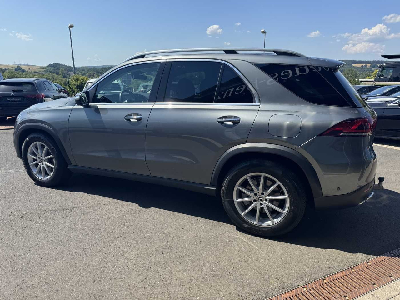 Mercedes-Benz GLE 350de 4M AMG+AHK+DistrPlus+HUD+360 - سيارة دفع رباعي: صورة 3 Mercedes-Benz GLE 350de 4M AMG+AHK+DistrPlus+HUD+360 - سيارة دفع رباعي: صورة 3